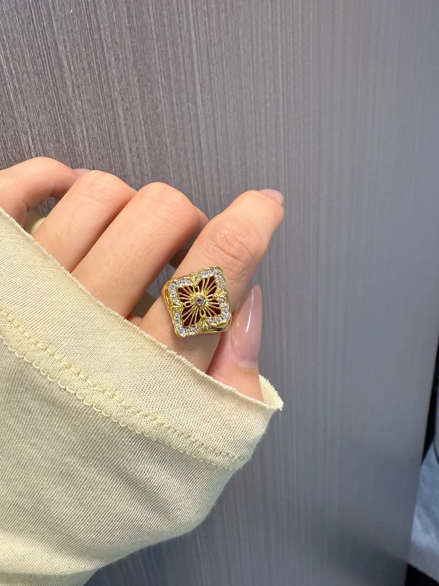 Opera Tulle Carnelian Ring (Gold-Plated Brass) D12017520 — view 9