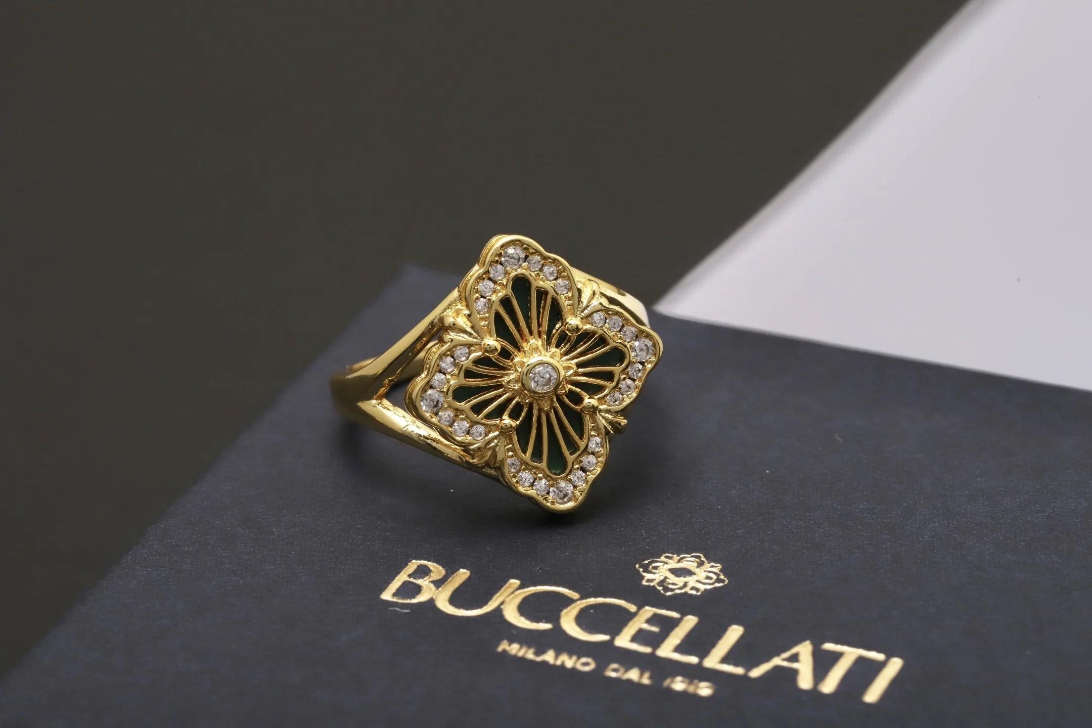Opera Tulle Enamel Flower Ring (Gold-Plated Brass) D12017519 — view 5