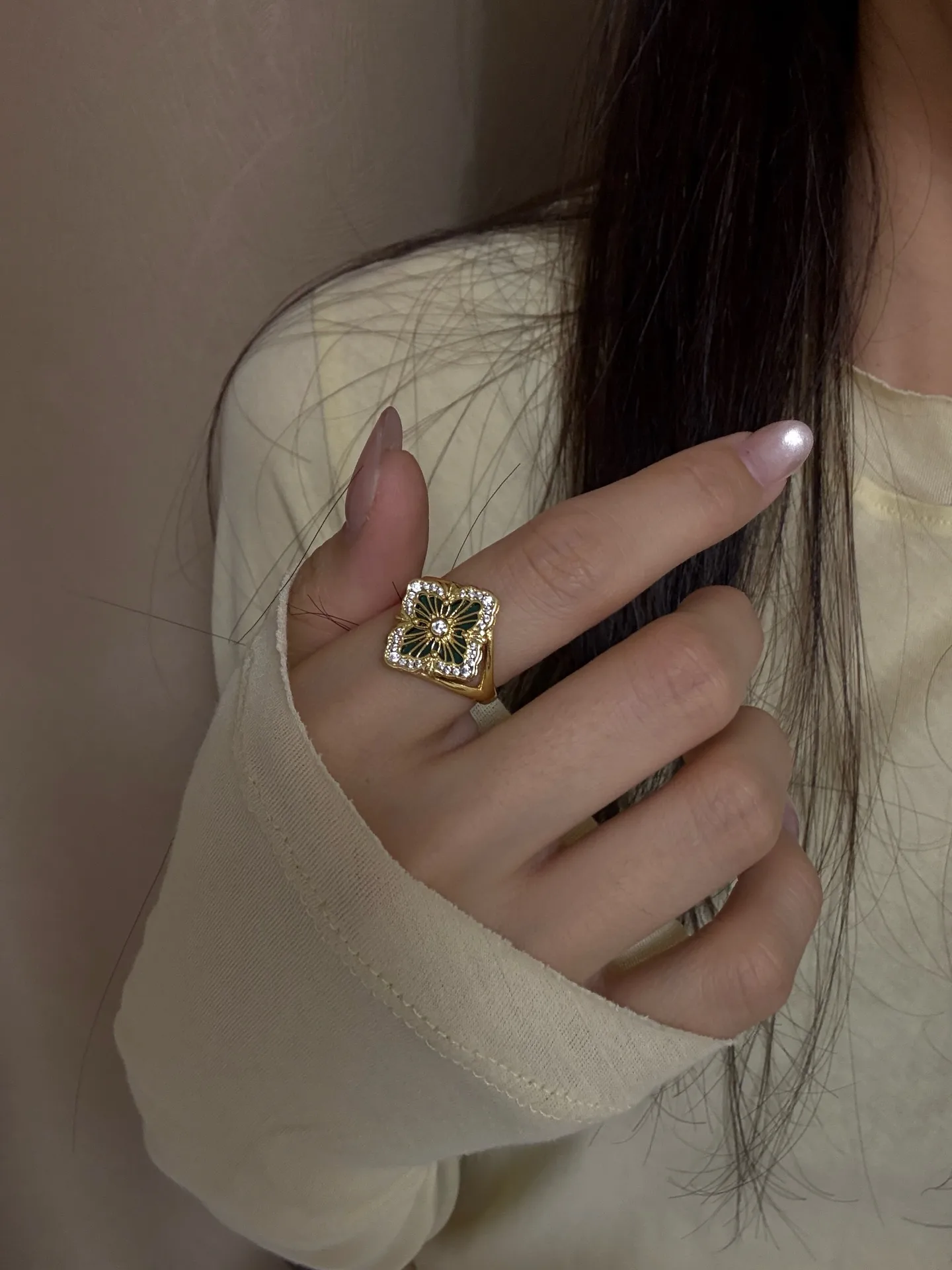 Opera Tulle Enamel Flower Ring (Gold-Plated Brass) D12017519 — view 7