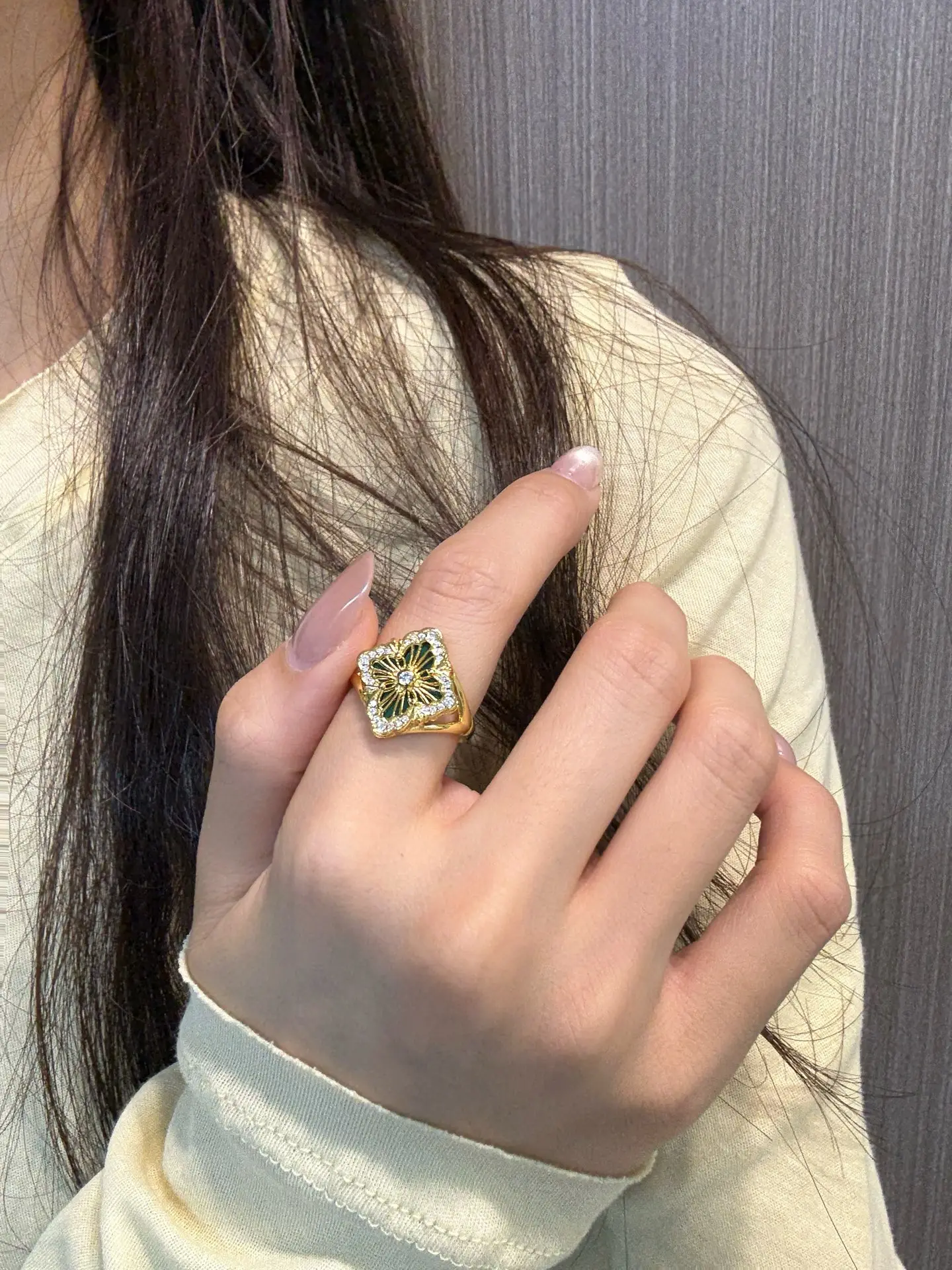 Opera Tulle Enamel Flower Ring (Gold-Plated Brass) D12017519 — view 8