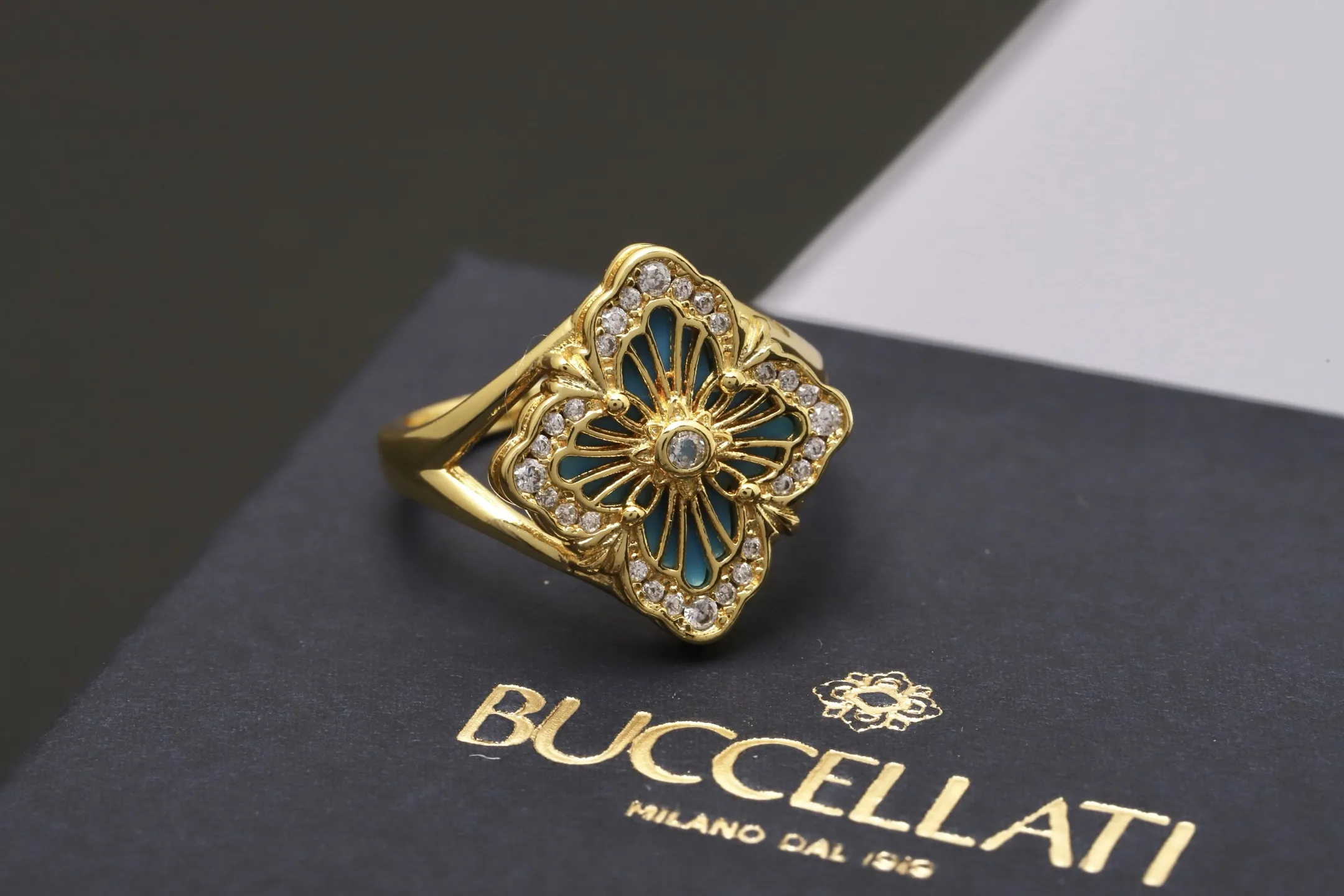 Opera Tulle Flower Ring (Gold-Plated Brass) D12017518 — view 4