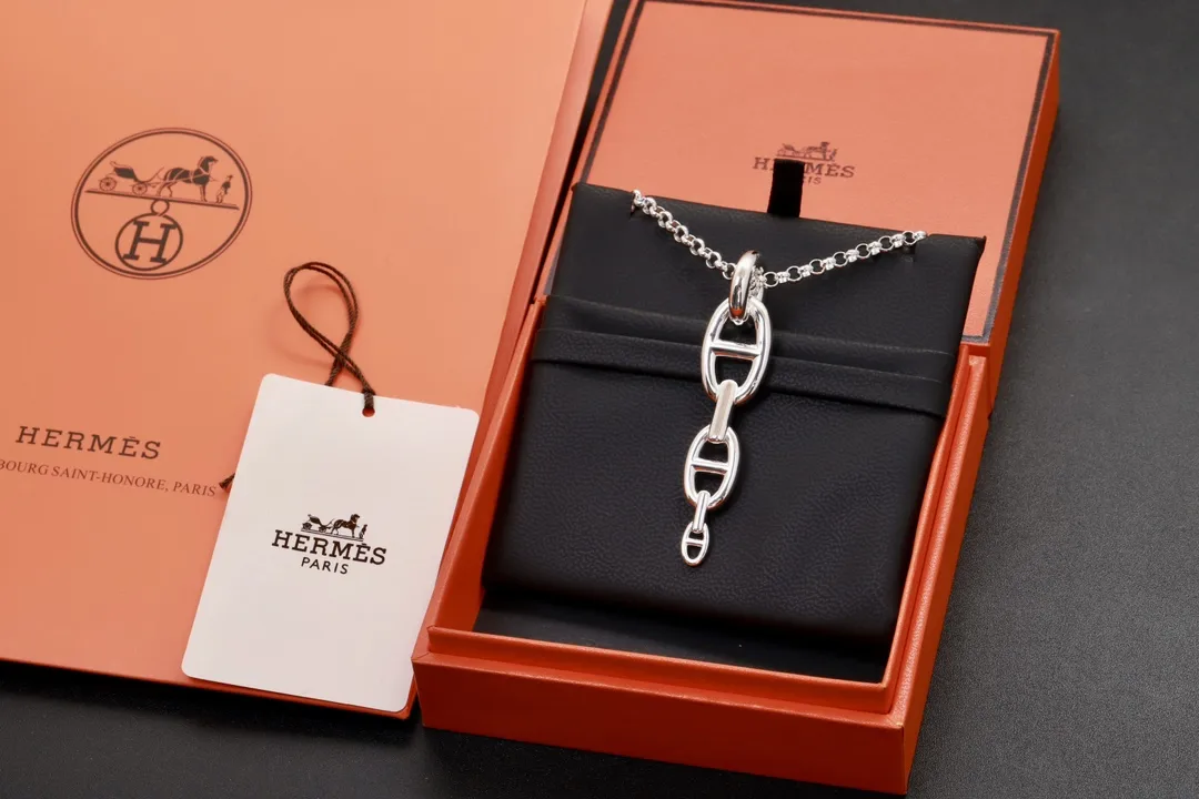 Chaine d'Ancre Triple Link Pendant Necklace D72516789 — view 2
