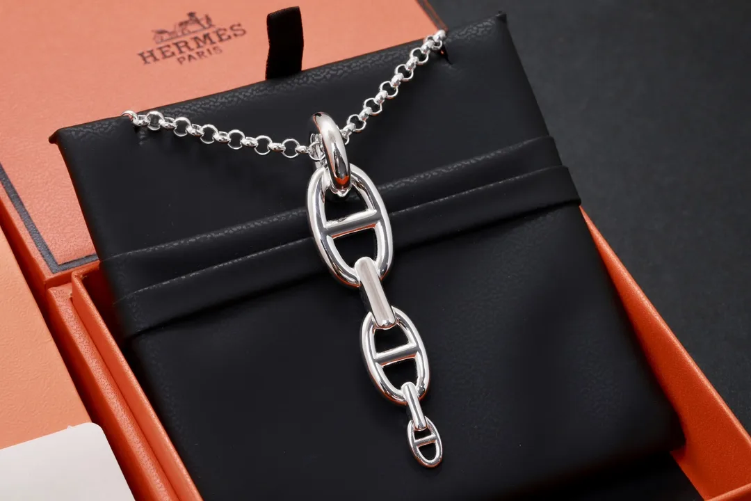 Chaine d'Ancre Triple Link Pendant Necklace D72516789 — view 3