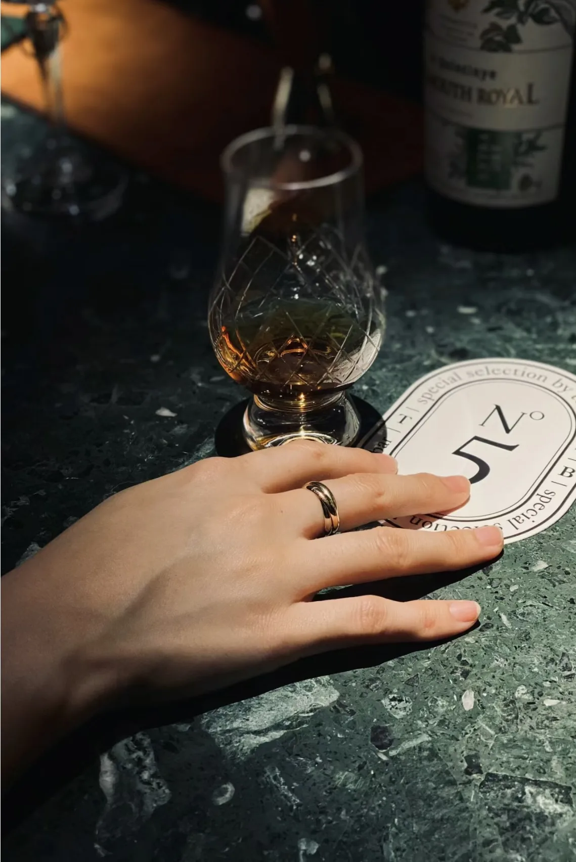 Trinity Interlocking Tri-Color Ring D18517078 — view 8