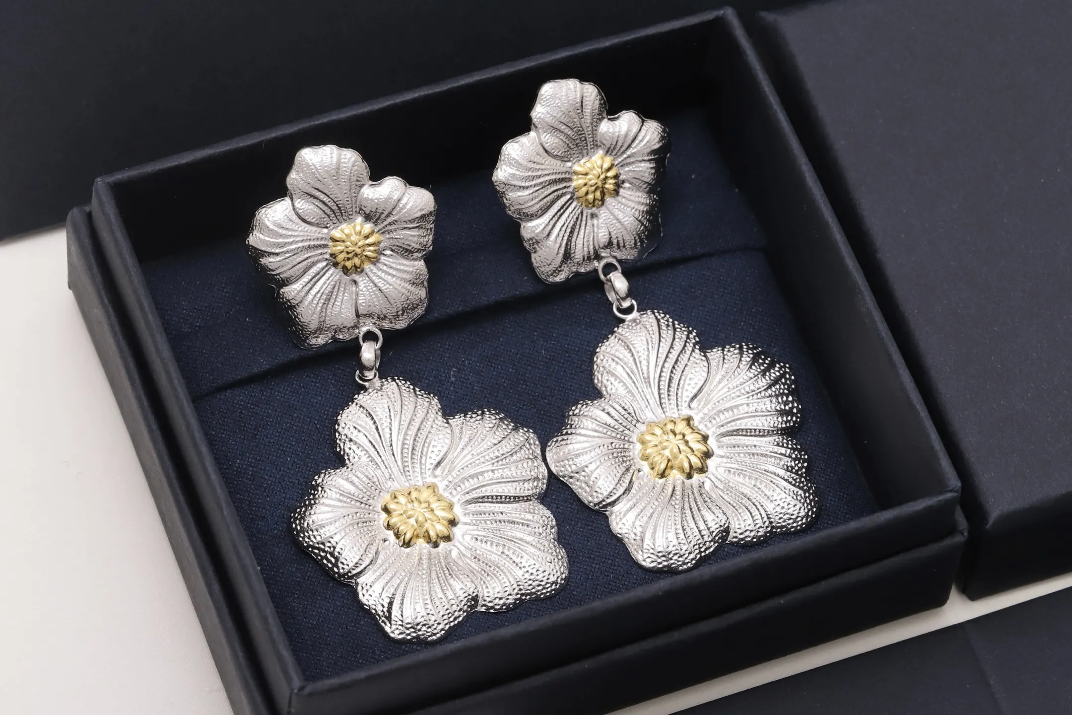 Gardenia Sterling Silver Drop Earrings D131516824 — view 3
