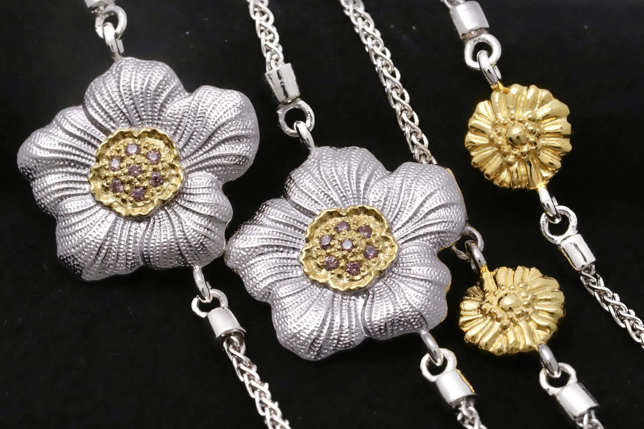 Buccellati Blossoms Daisy Long Necklace (Sterling Silver) D215016729 — view 3