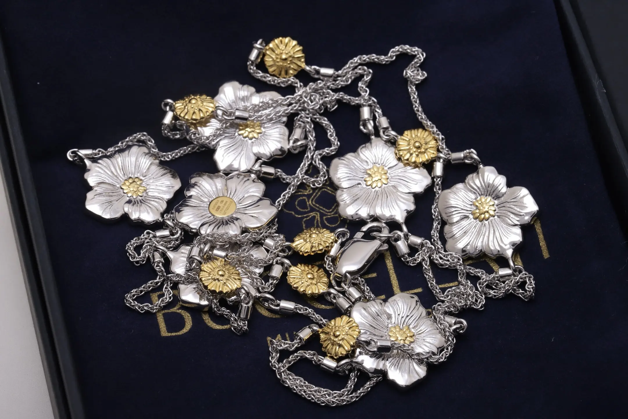 Blossoms Daisy Long Necklace (Sterling Silver) D215016728 — view 4