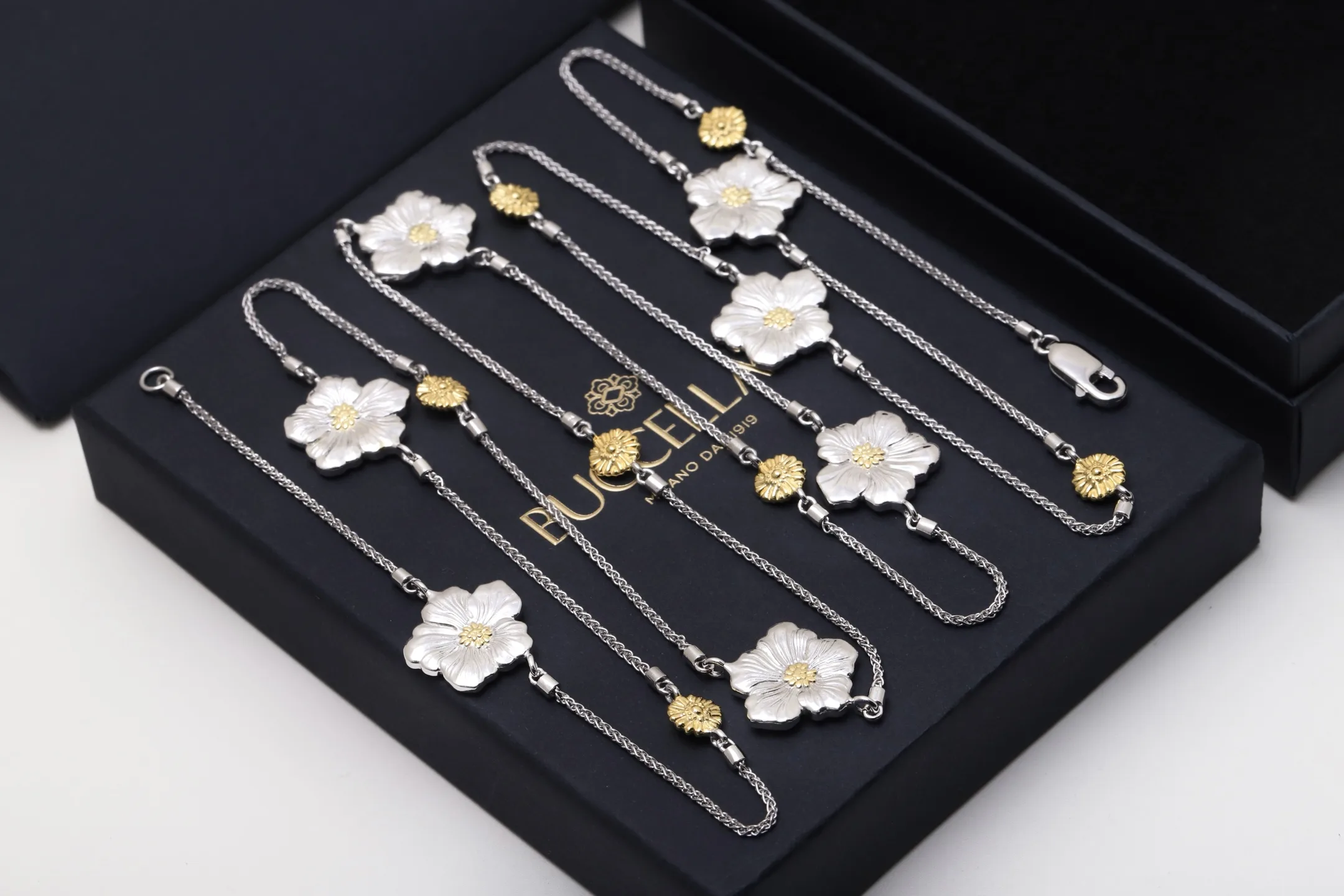 Blossoms Daisy Long Necklace (Sterling Silver) D215016728 — view 5