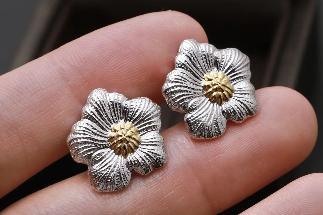 Blossoms Gardenia Stud Earrings (Sterling Silver) D34016836 — view 5