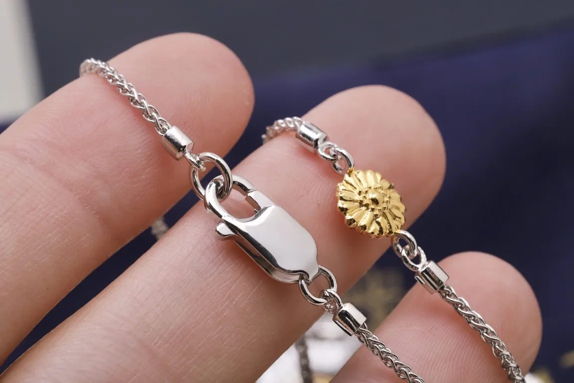 Buccellati Daisy Long Station Necklace (Sterling Silver) D215016727 — view 6