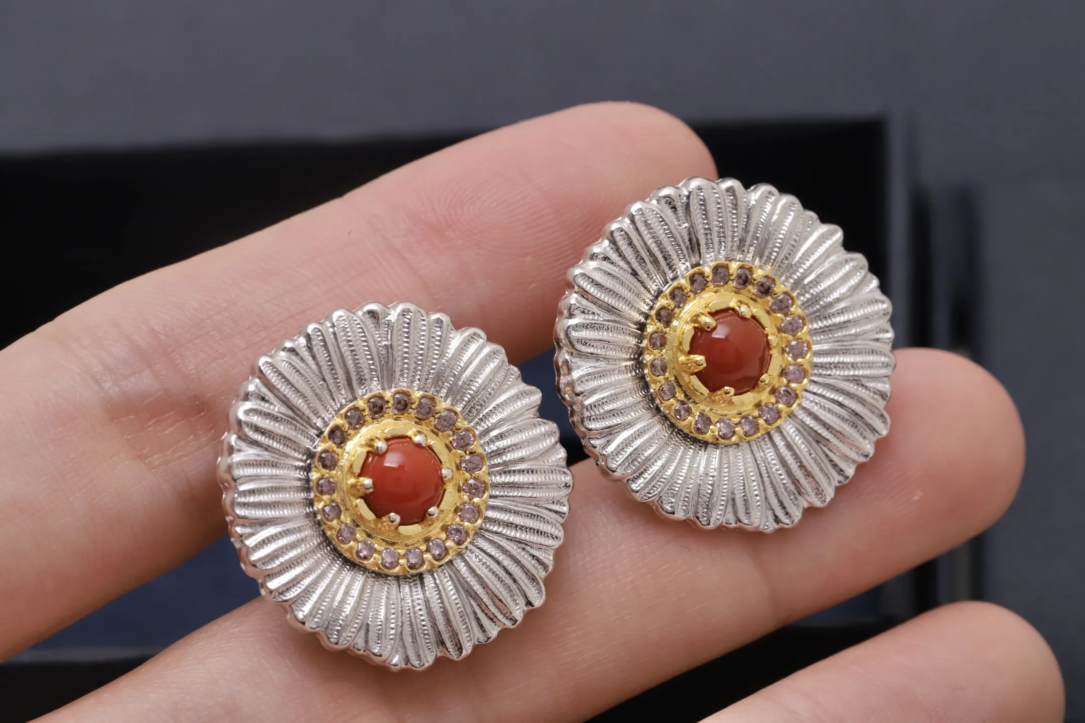 Buccellati Daisy Carnelian Stud Earrings (Sterling Silver) D74516846 — view 5