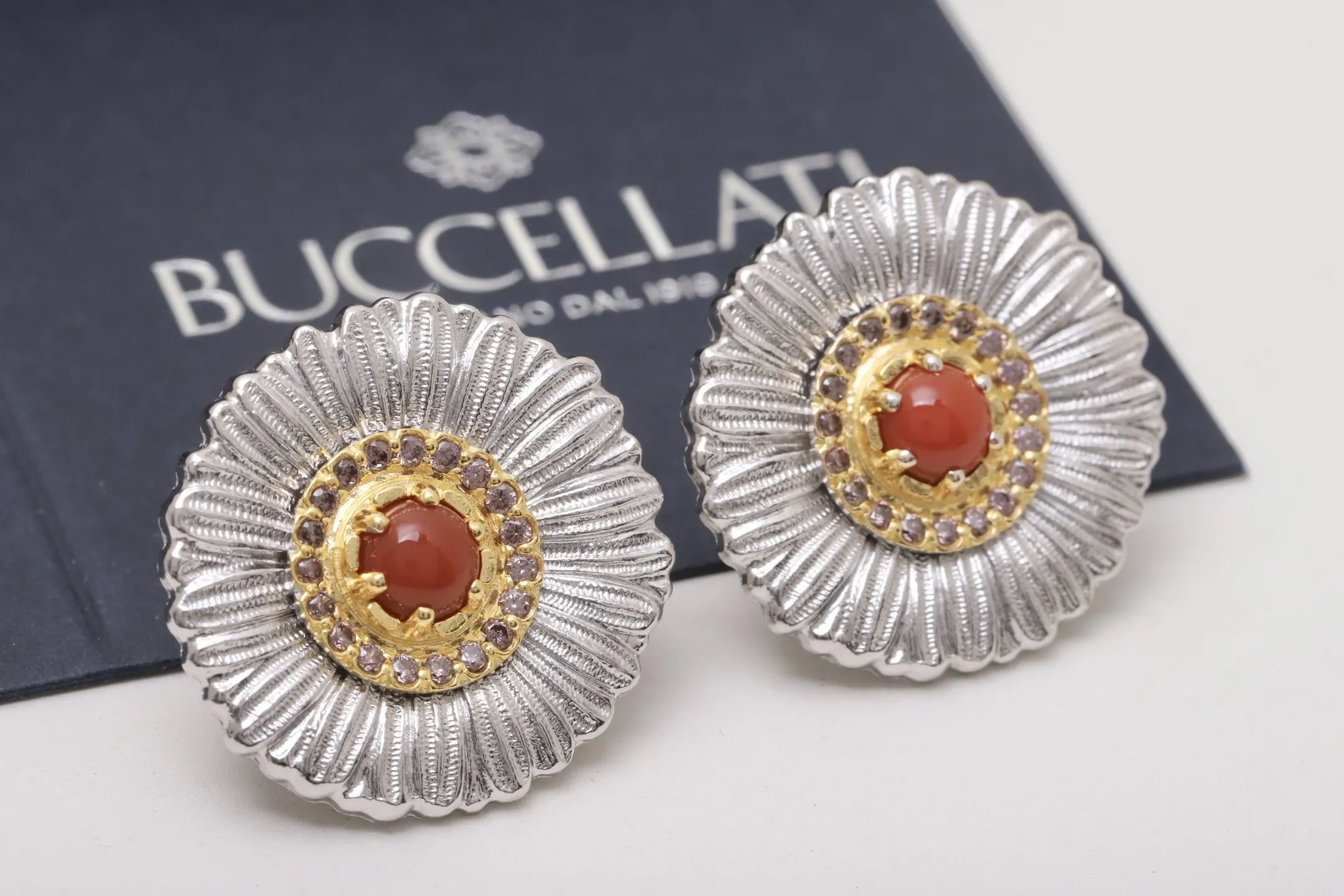 Buccellati Daisy Carnelian Stud Earrings (Sterling Silver) D74516846 — view 7