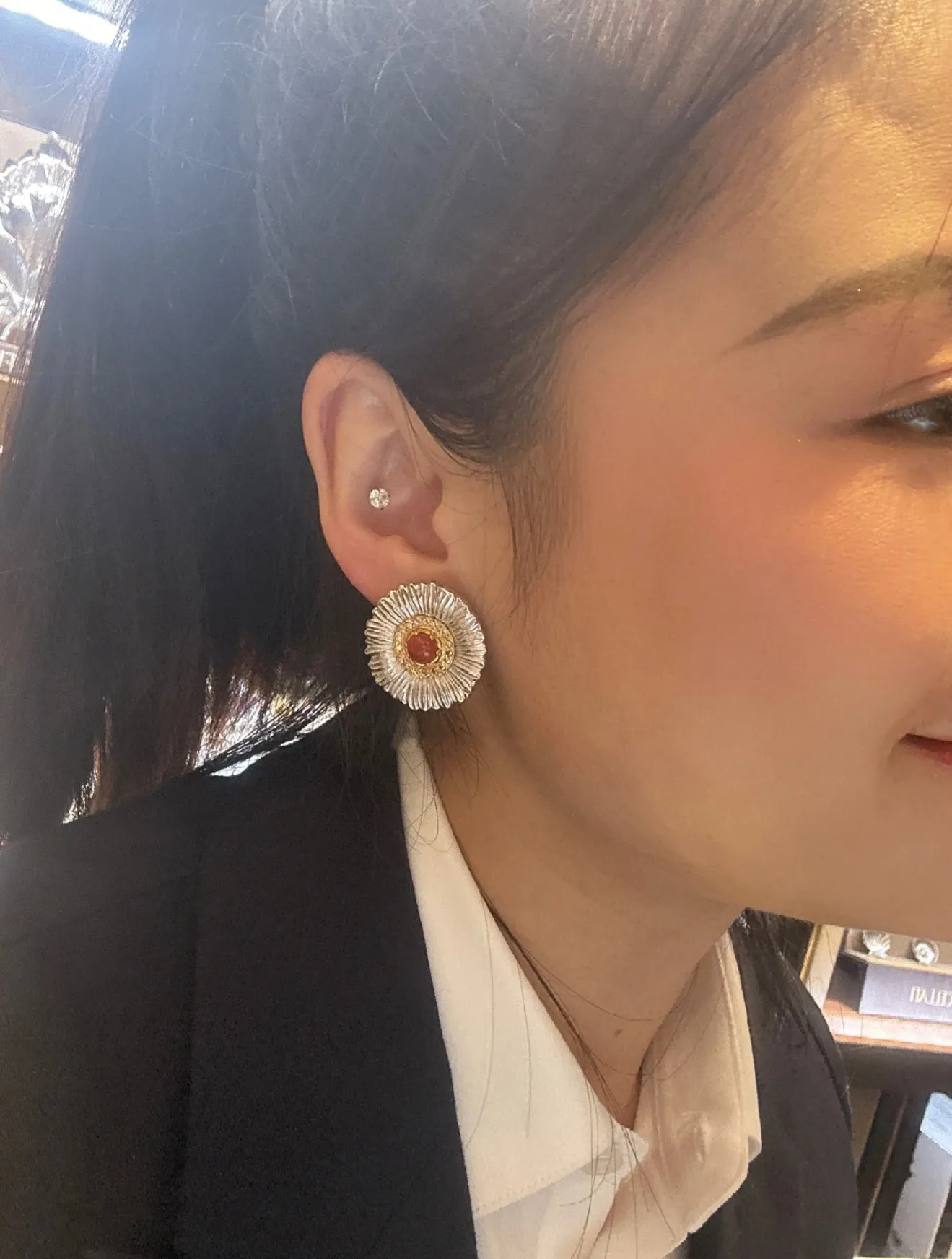 Buccellati Daisy Carnelian Stud Earrings (Sterling Silver) D74516846 — view 8