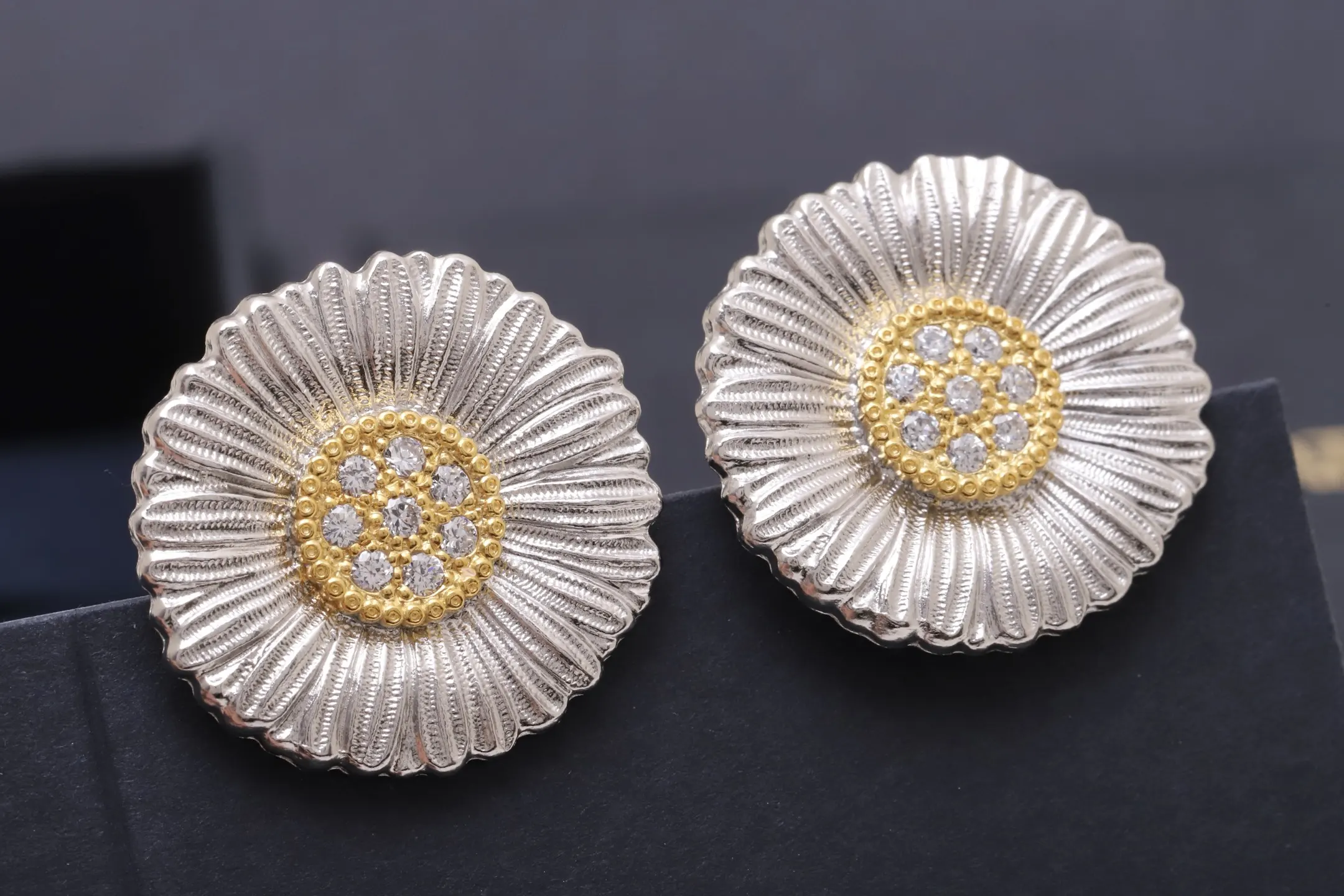 Blossom Daisy Stud Earrings (Sterling Silver) D69016850 — view 4