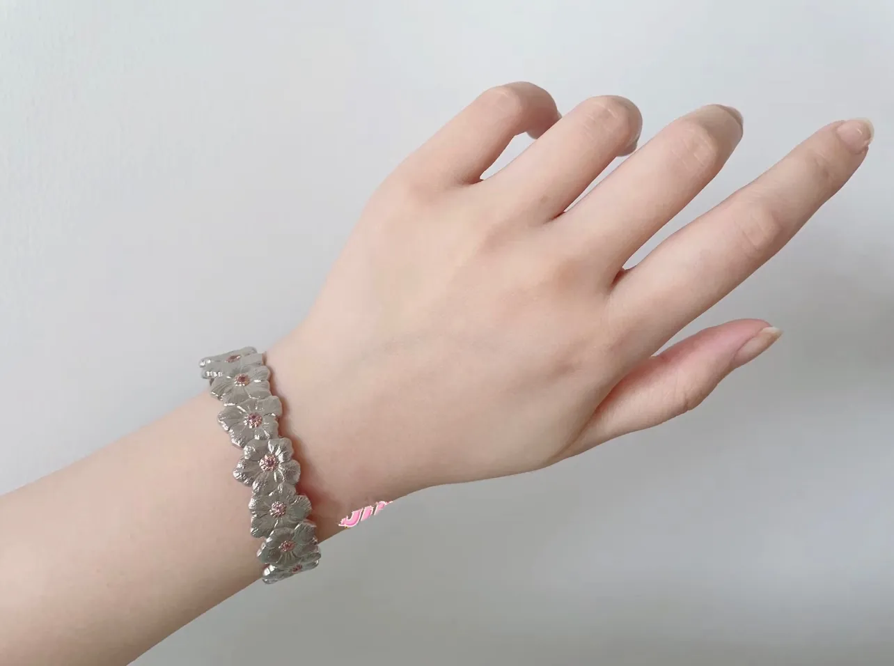 Blossoms Gardenia Cuff Bracelet (Sterling Silver) D195016725 — view 8