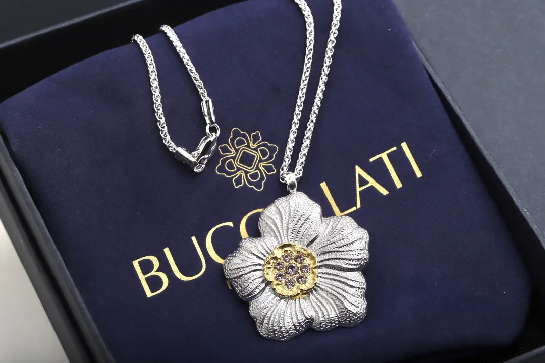 Blossom Pendant Necklace in Sterling Silver D78516819 — view 4