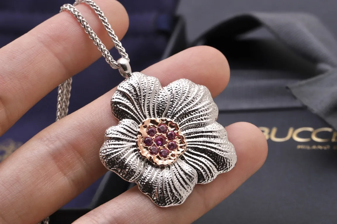 Buccellati Gardenia Pendant Necklace (Sterling Silver) D78516818 — view 6