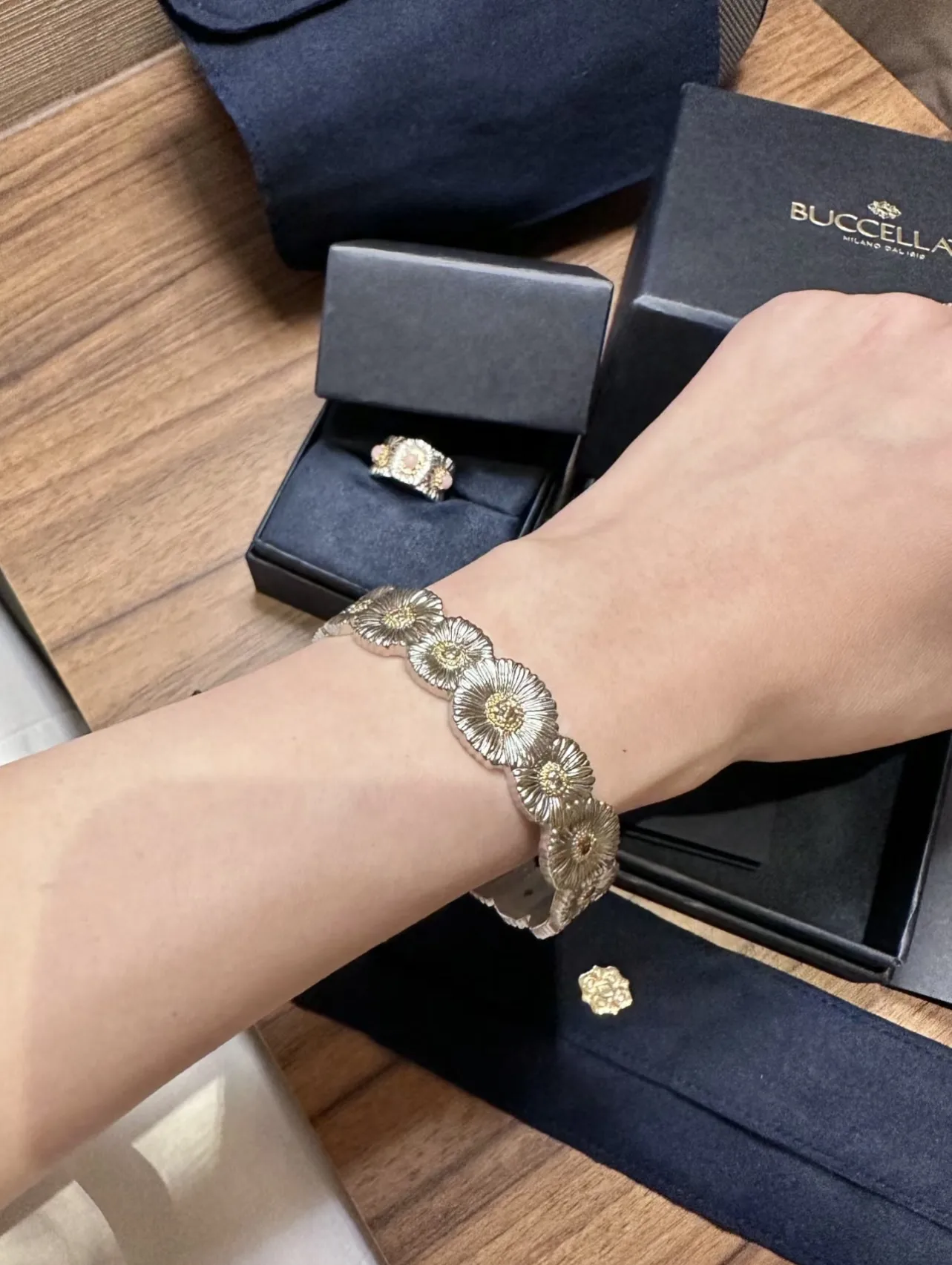 Daisy Diamond-Set Cuff Bangle (Sterling Silver) D200016721 — view 7