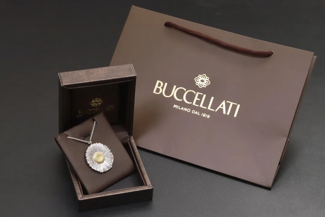 Buccellati Daisy Pendant Necklace (Sterling Silver) D73016821 — view 2