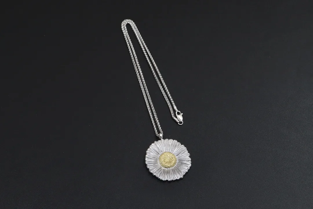 Buccellati Daisy Pendant Necklace (Sterling Silver) D73016821 — view 3
