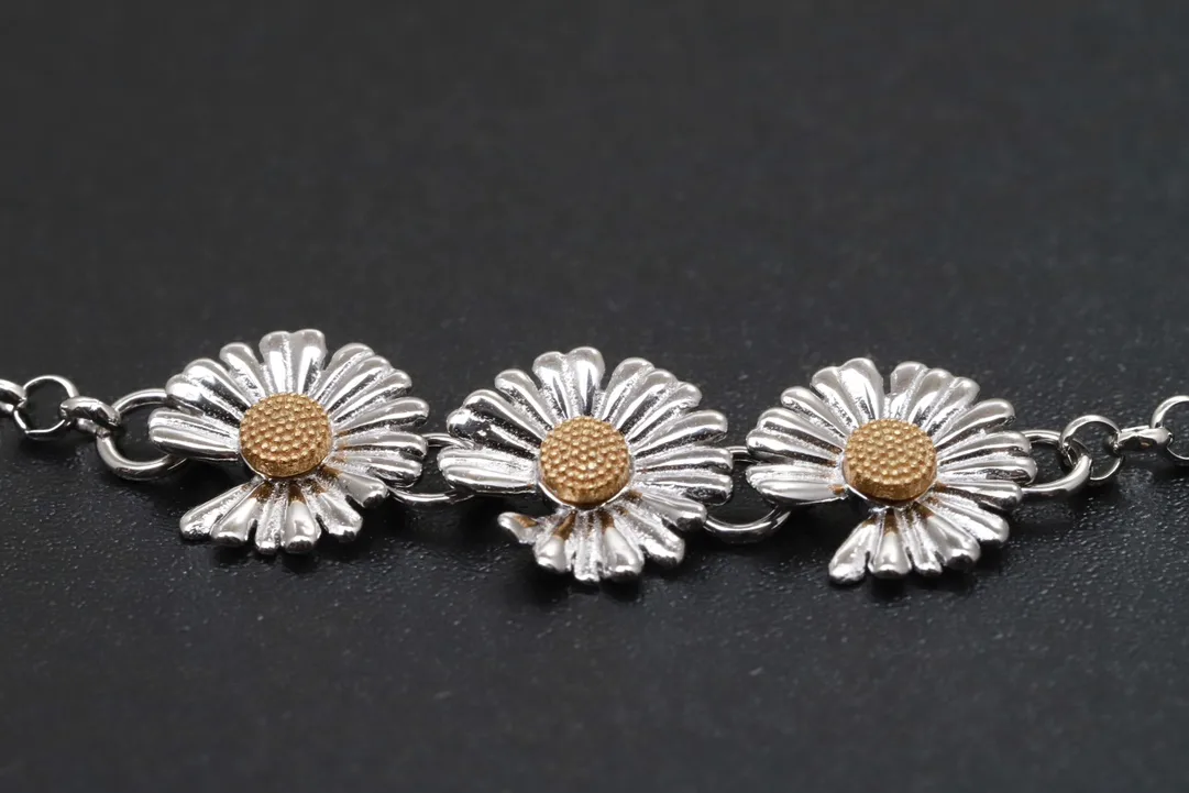 Buccellati Blossom Daisy Chain Bracelet D21516829 — view 4