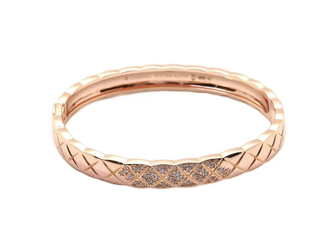 Coco Crush Quilted Bangle with Diamonds (Gold-Plated Brass) D22017706 — view 2