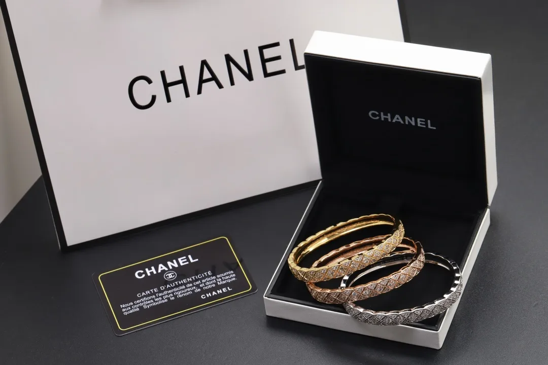Coco Crush Quilted Bangle with Crystals (Gold-Plated Brass) D29017707 — view 4