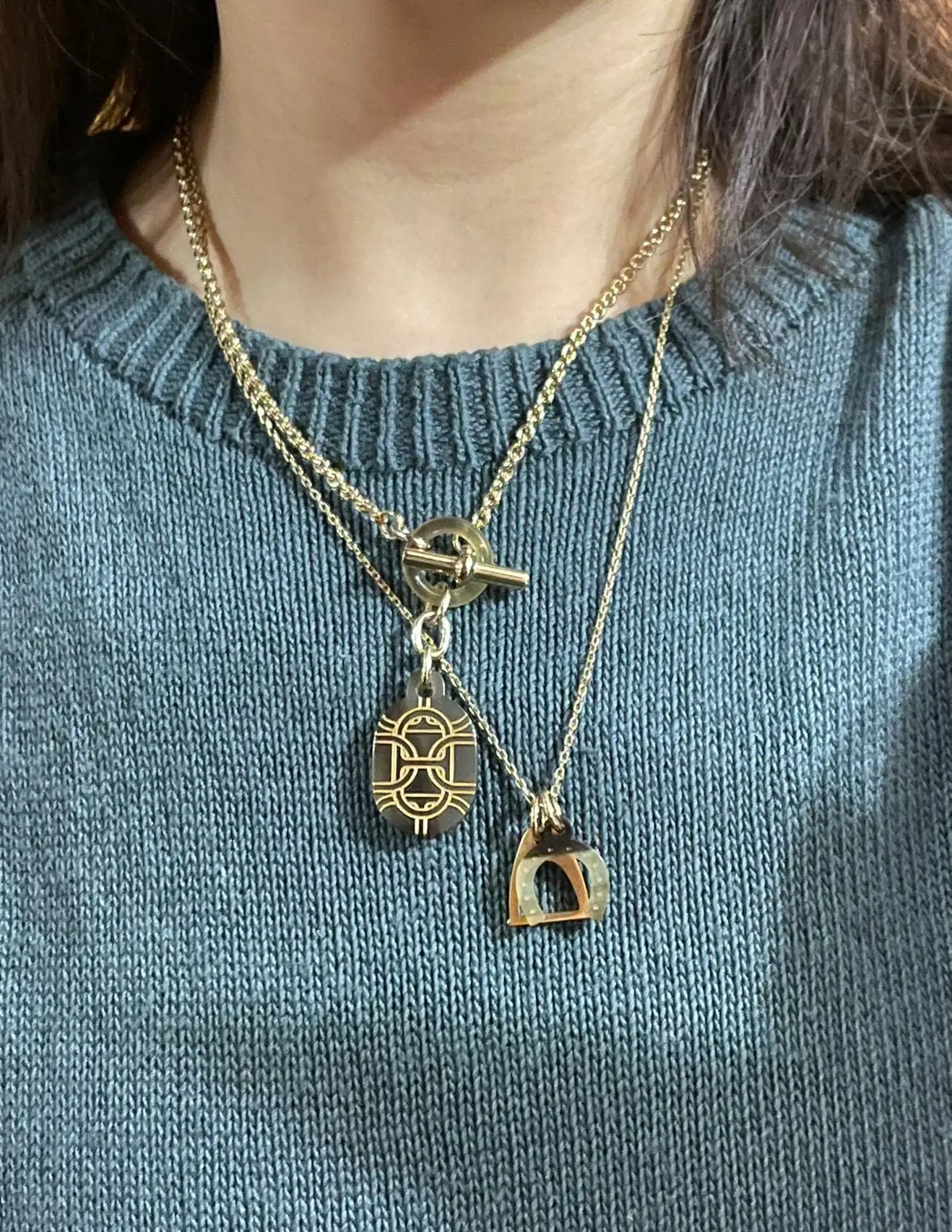 Buffalo Horn Pendant Necklace with Toggle Clasp D19017716 — view 9