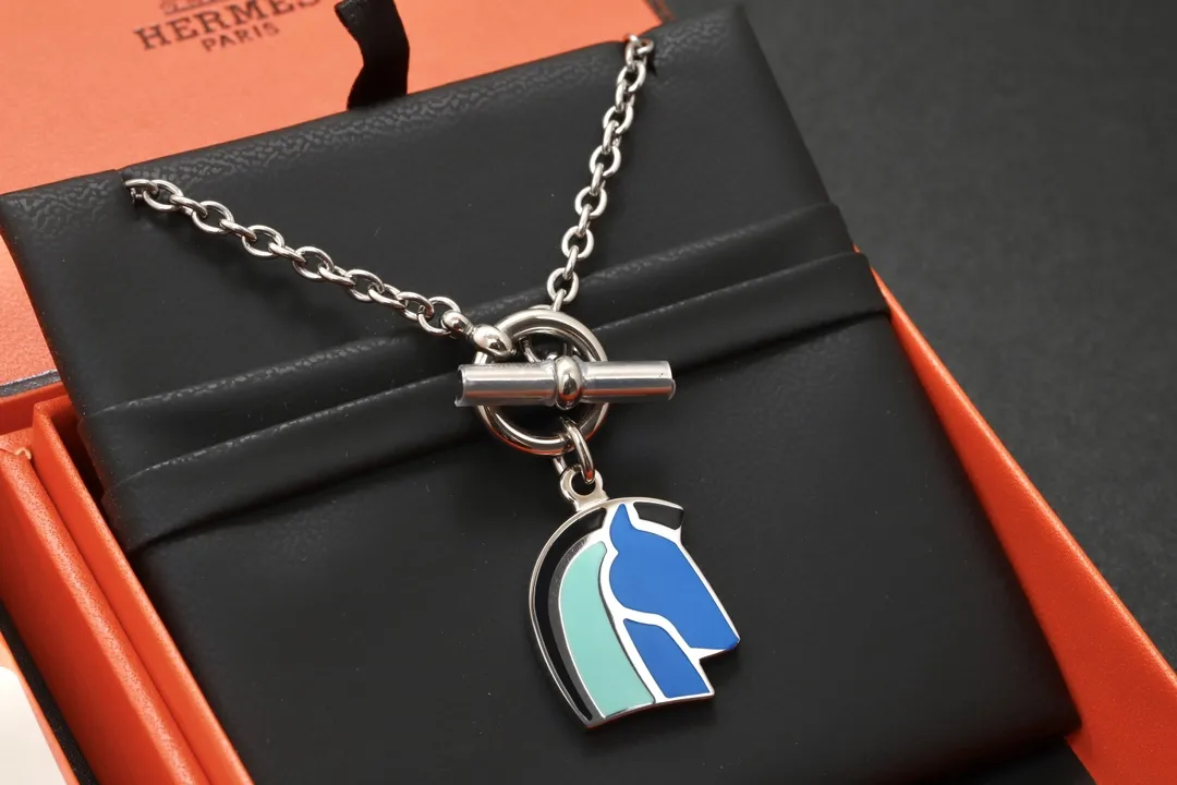 Helios a Cheval Enamel Horse Pendant Necklace D17517714 — view 4