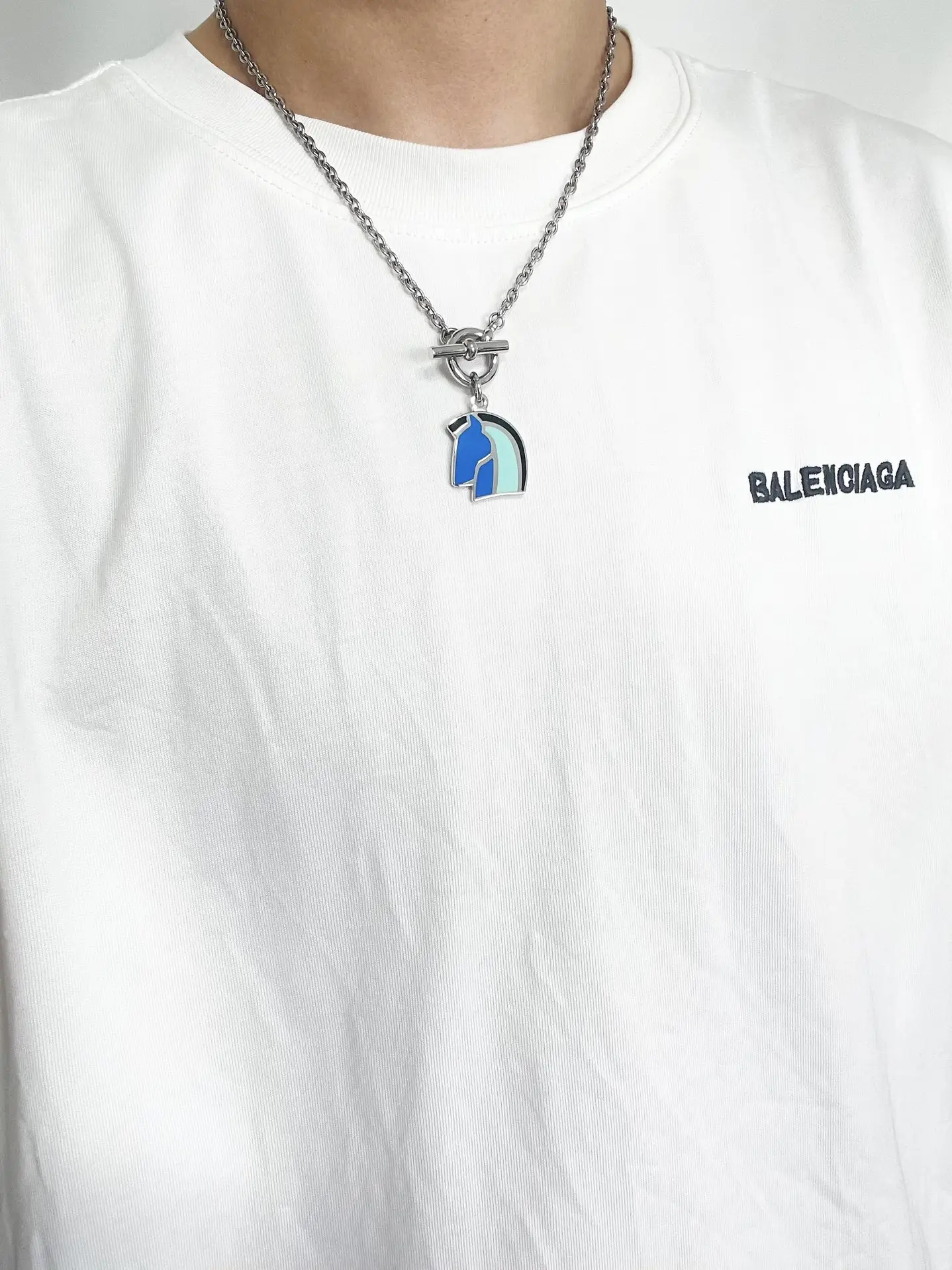 Helios a Cheval Enamel Horse Pendant Necklace D17517714 — view 8