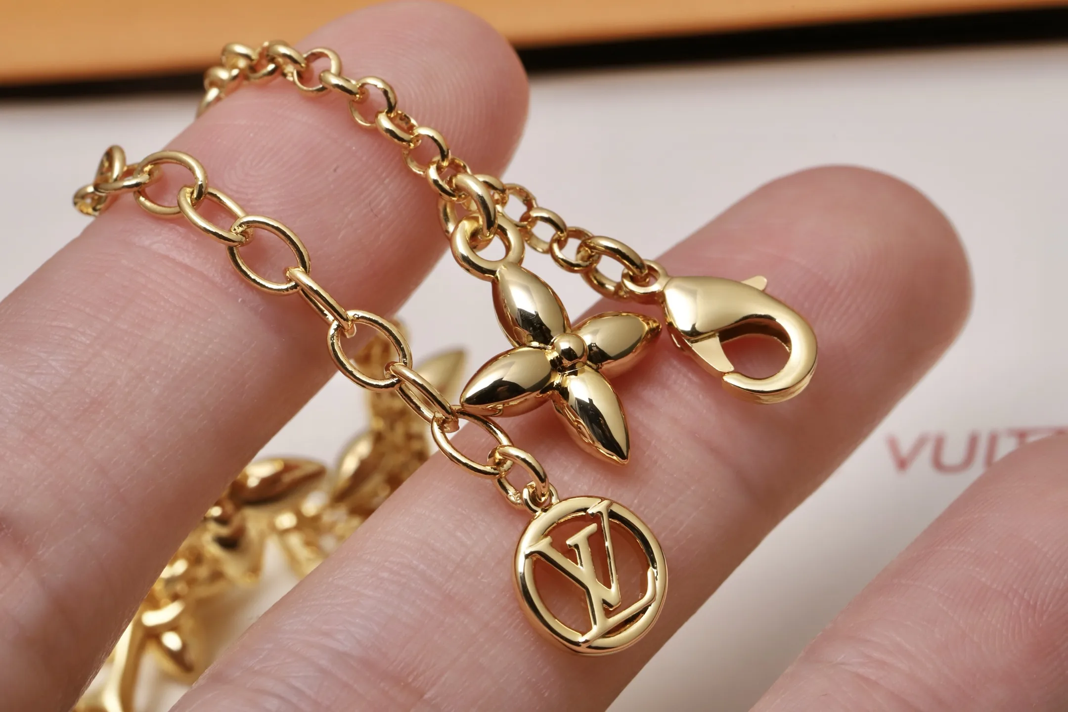 Monogram Flower Charm Bracelet D15017630 — view 6