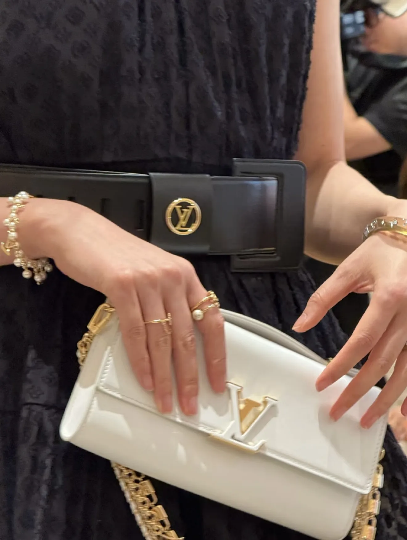 Monogram Flower Pearl Charm Bracelet D17017366 — view 9