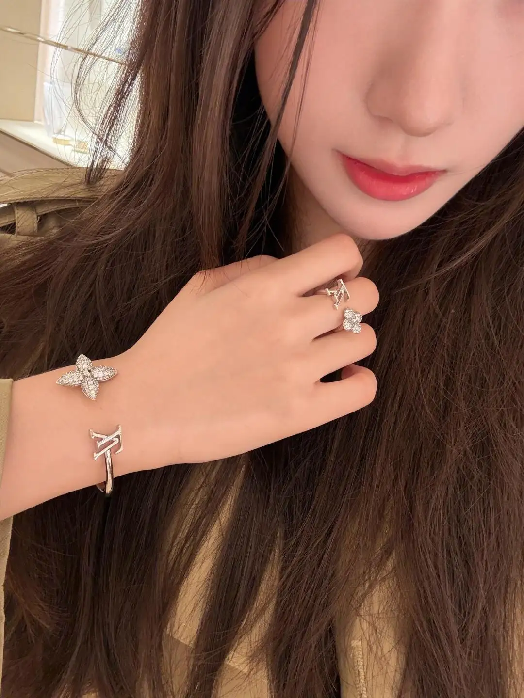 Monogram Flower Crystal Open Bangle D17017223 — view 9