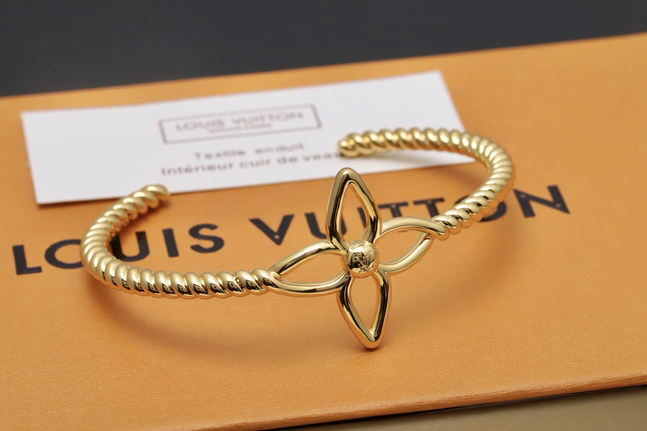 Flowergram Open Bangle Bracelet D14017622 — view 3