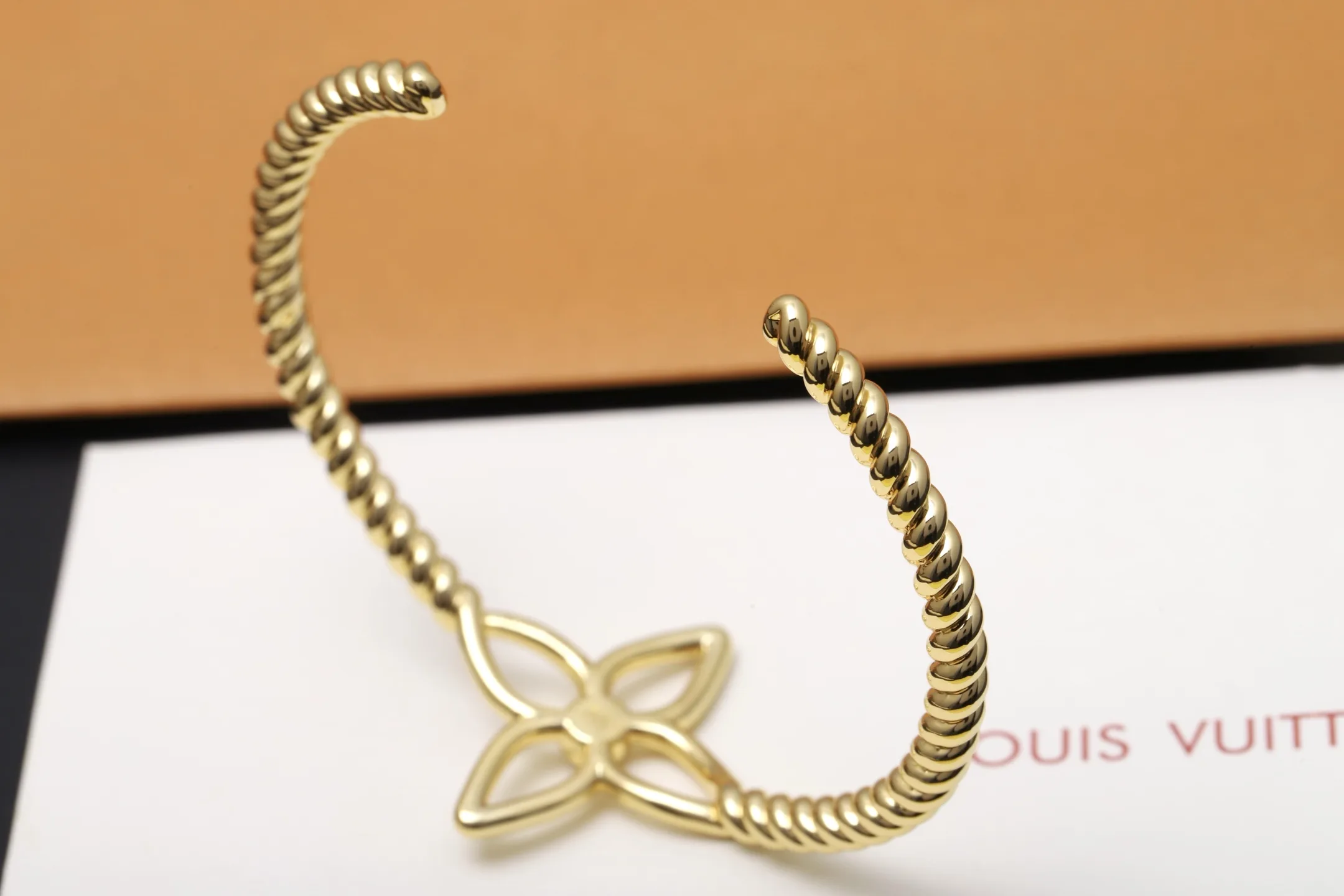 Flowergram Open Bangle Bracelet D14017622 — view 5
