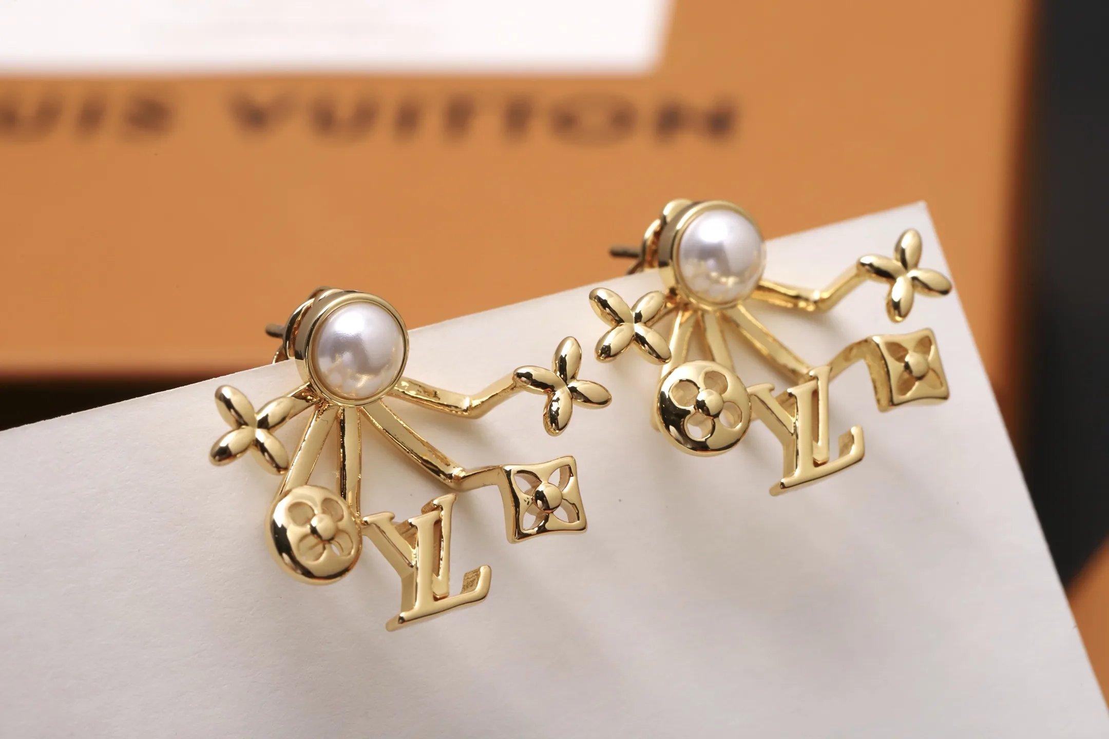 Flowergram Pearl Stud Earrings D11517510 — view 7