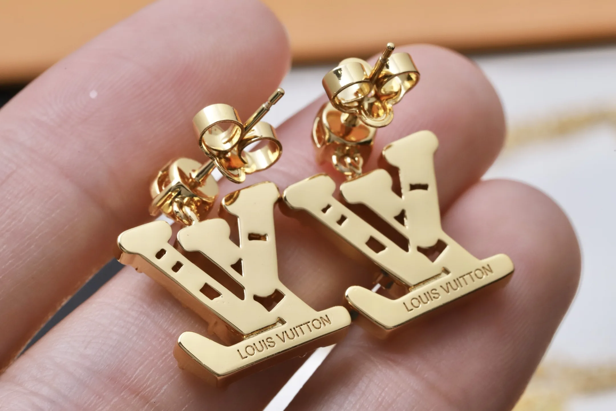 LV Initial Crystal-Embellished Stud Earrings D14017379 — view 7