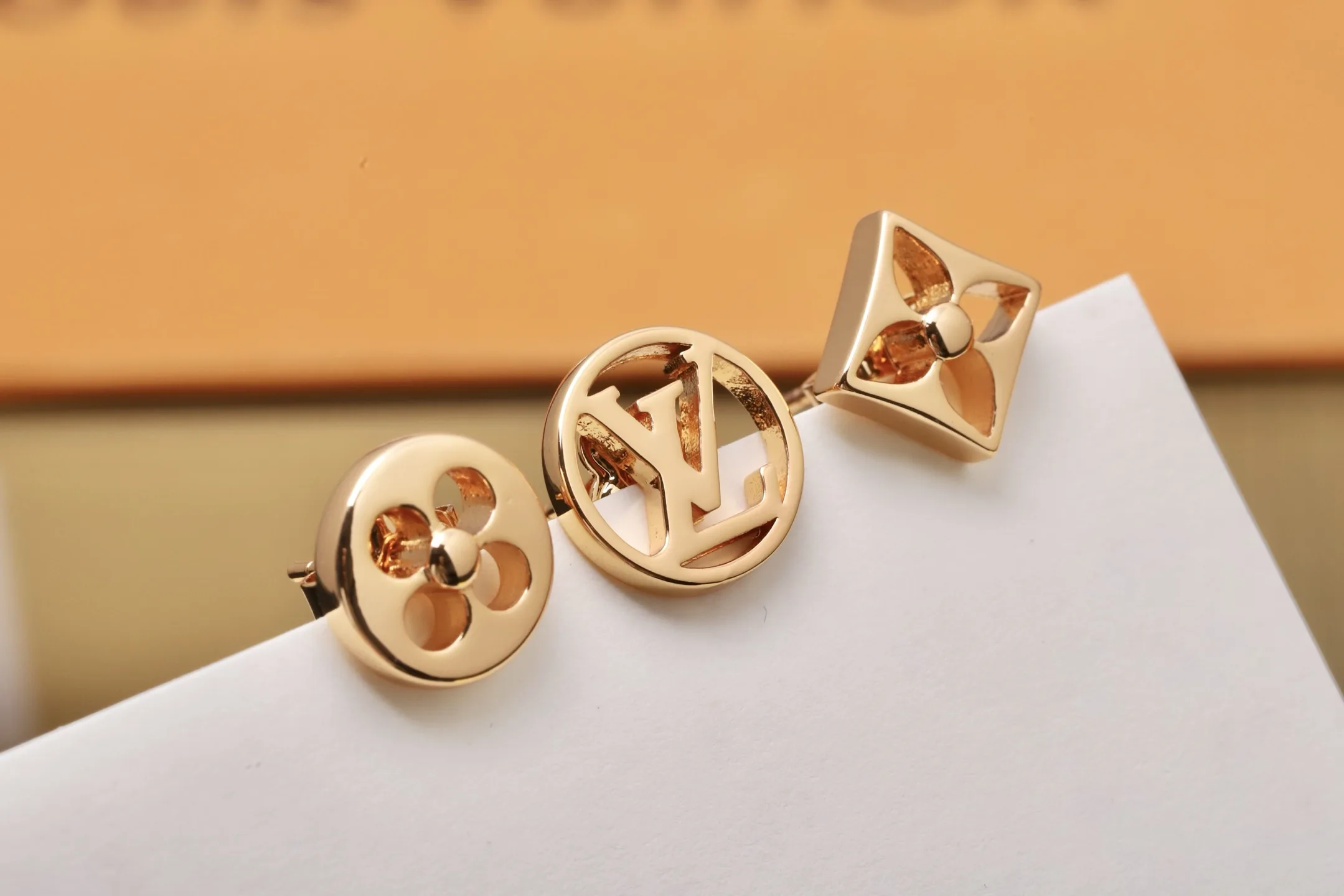 Crazy in Lock Earrings Set D11517652 — view 4