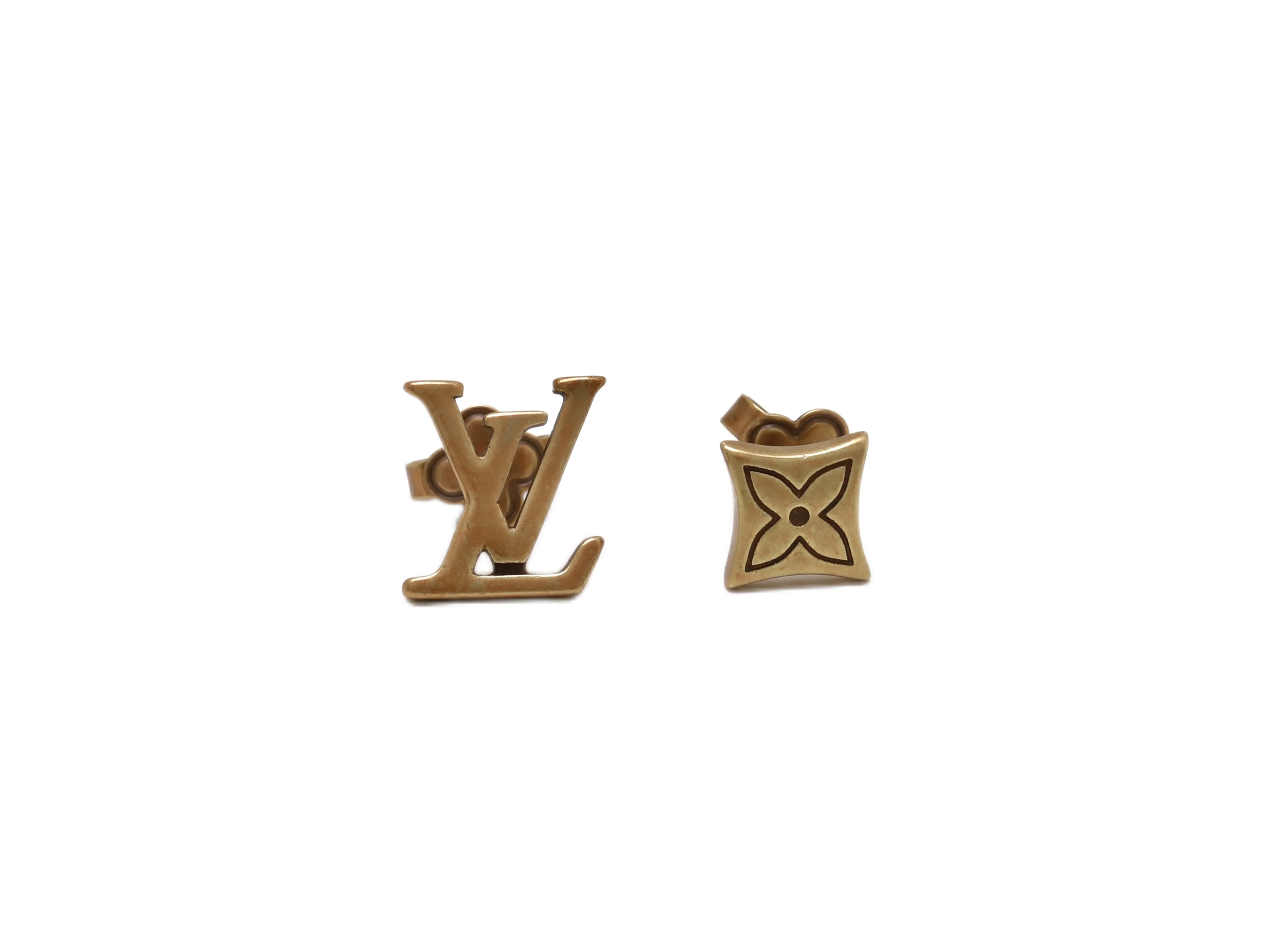 Sailor Monogram Flower Stud Earrings D10517474