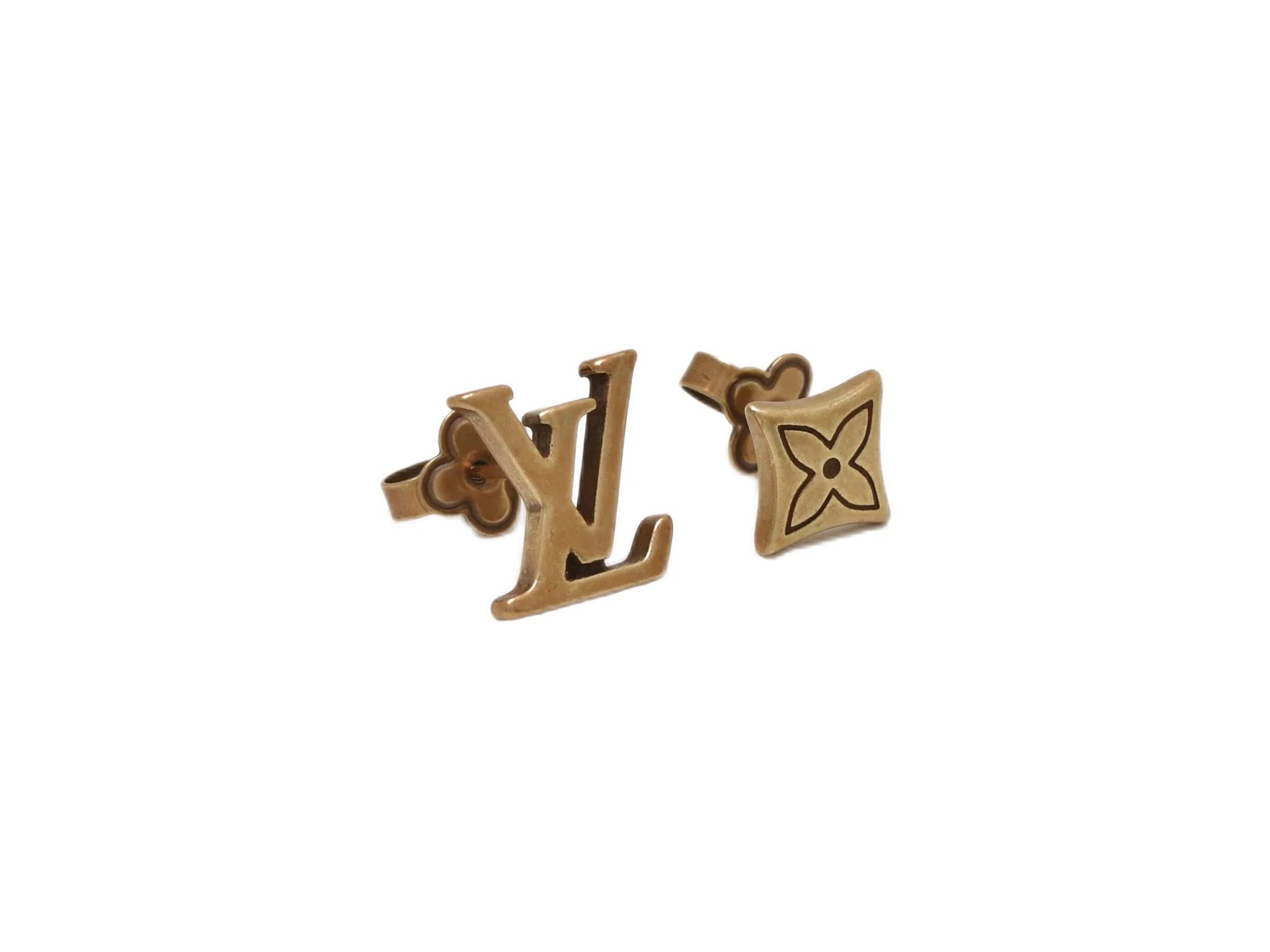 Sailor Monogram Flower Stud Earrings D10517474 — view 2
