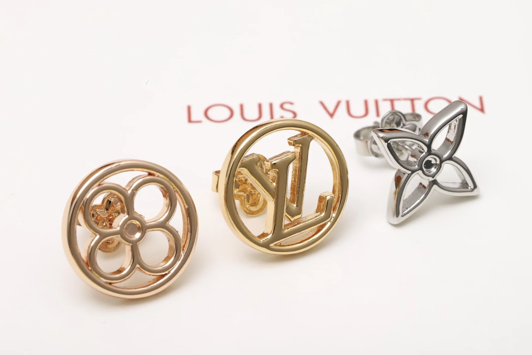 Lace Monogram Flower and LV Initials Earring Set D11517653 — view 5
