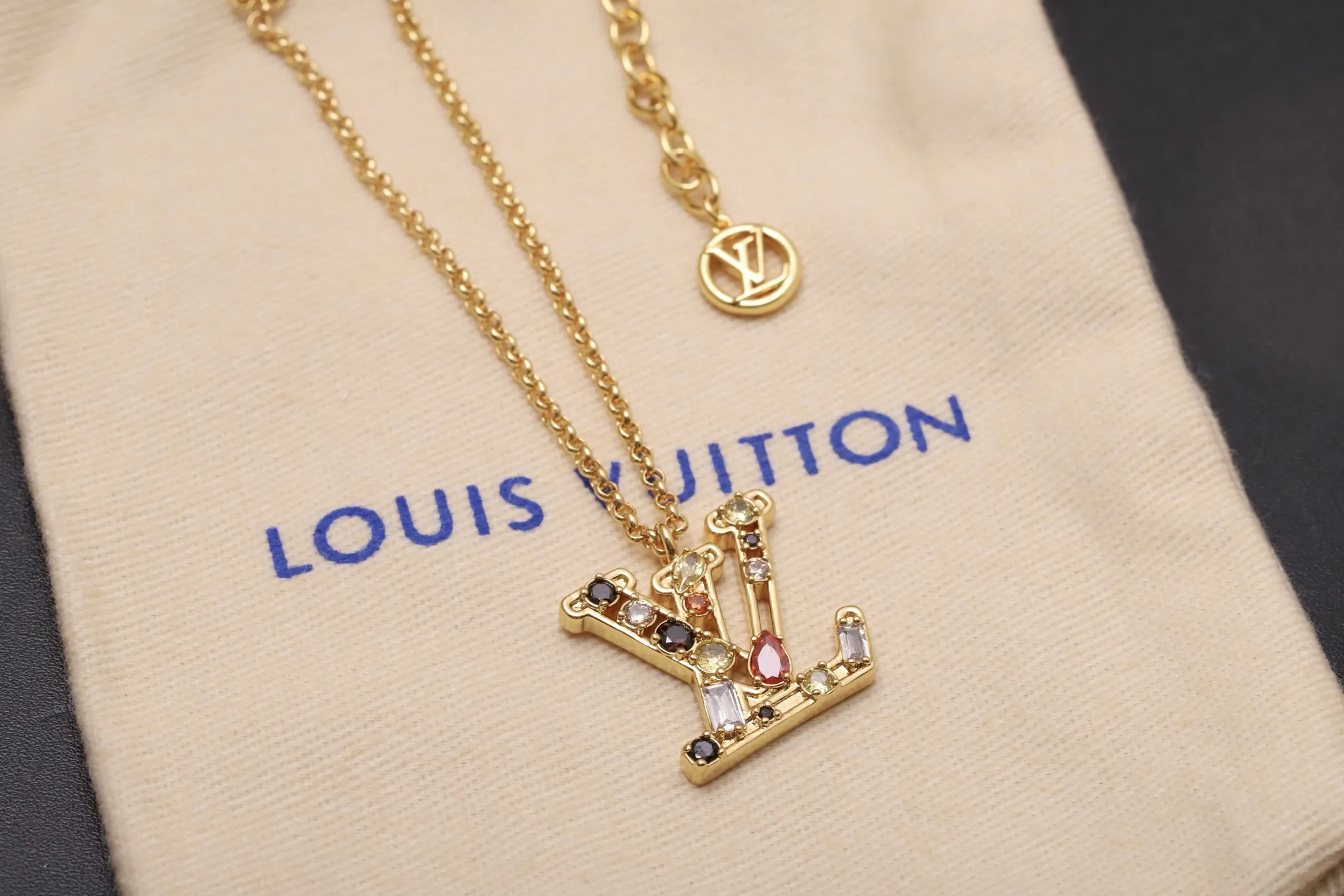 LV Logo Crystal-Embellished Pendant Necklace D16517381 — view 3