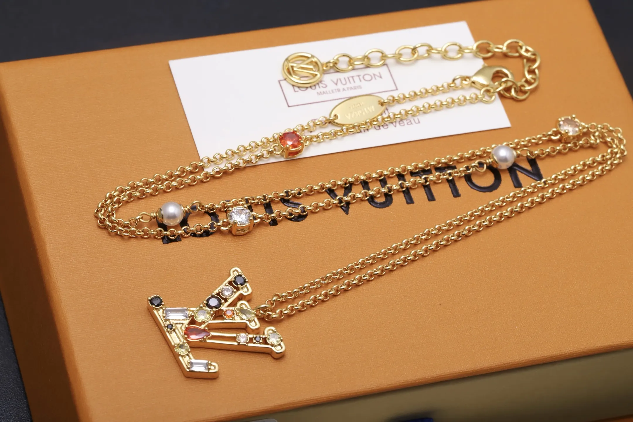 LV Logo Crystal-Embellished Pendant Necklace D16517381 — view 7