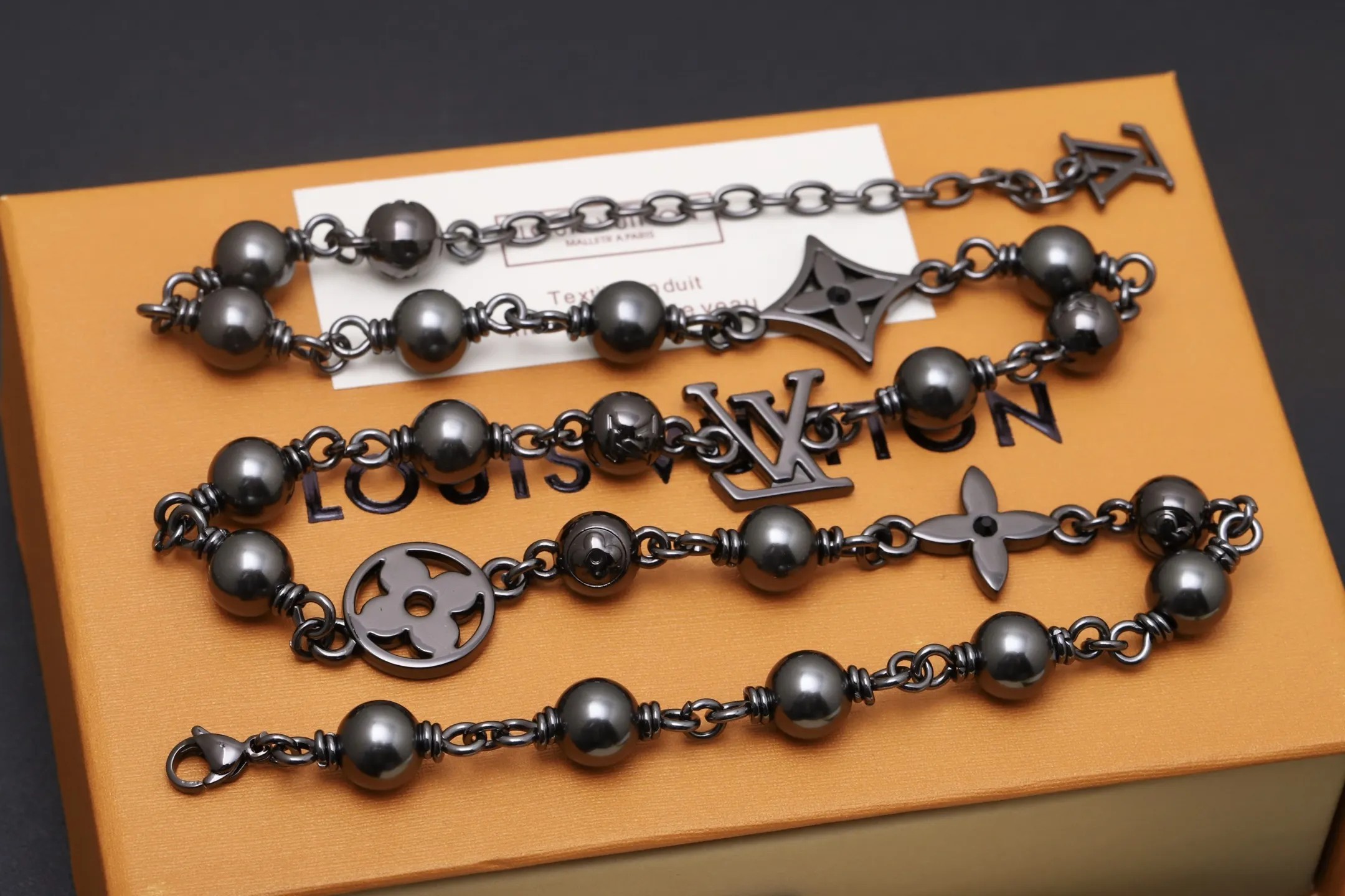 LV Pearls Monogram Necklace D15017650 — view 4