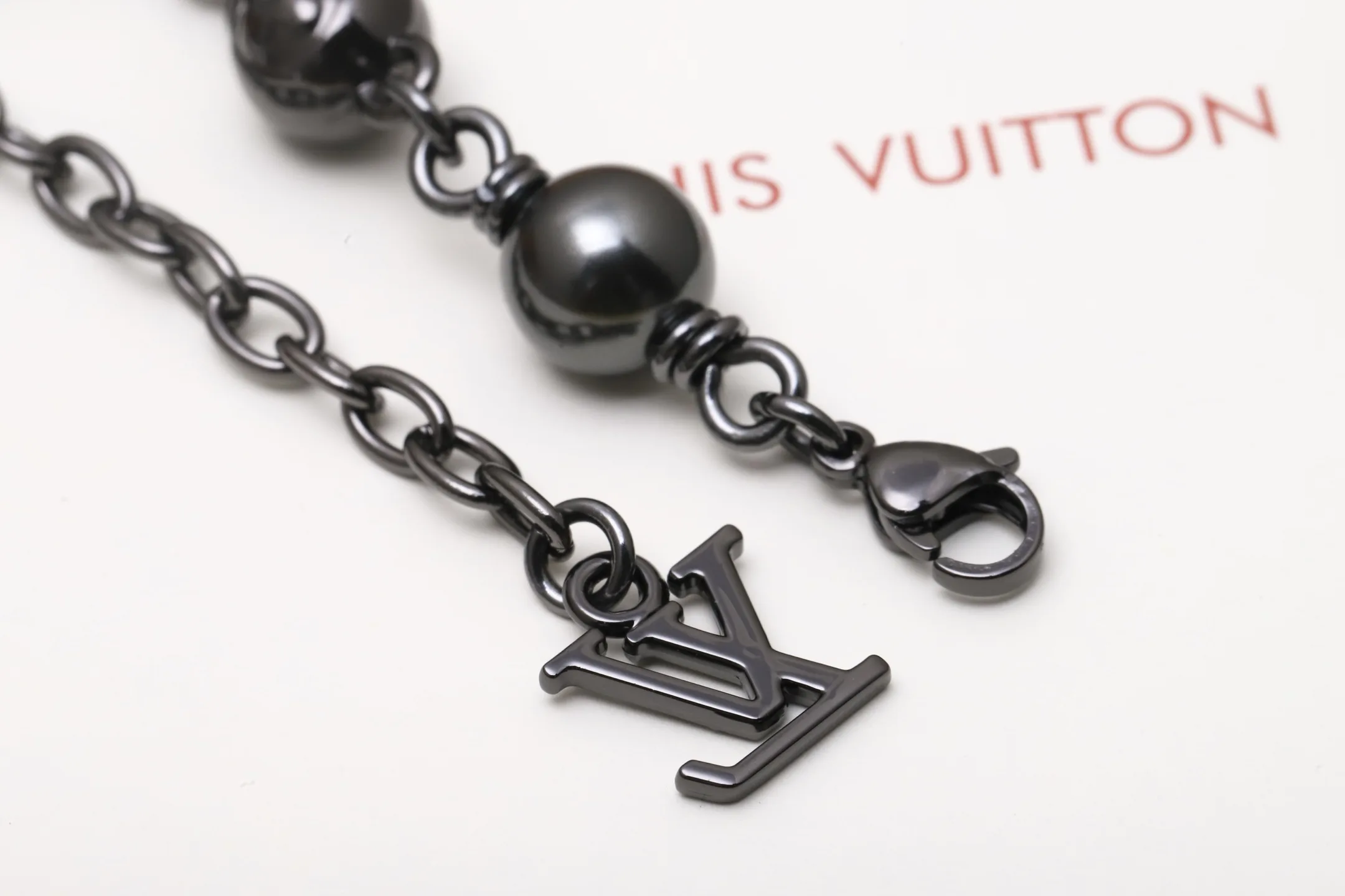 LV Pearls Monogram Necklace D15017650 — view 7
