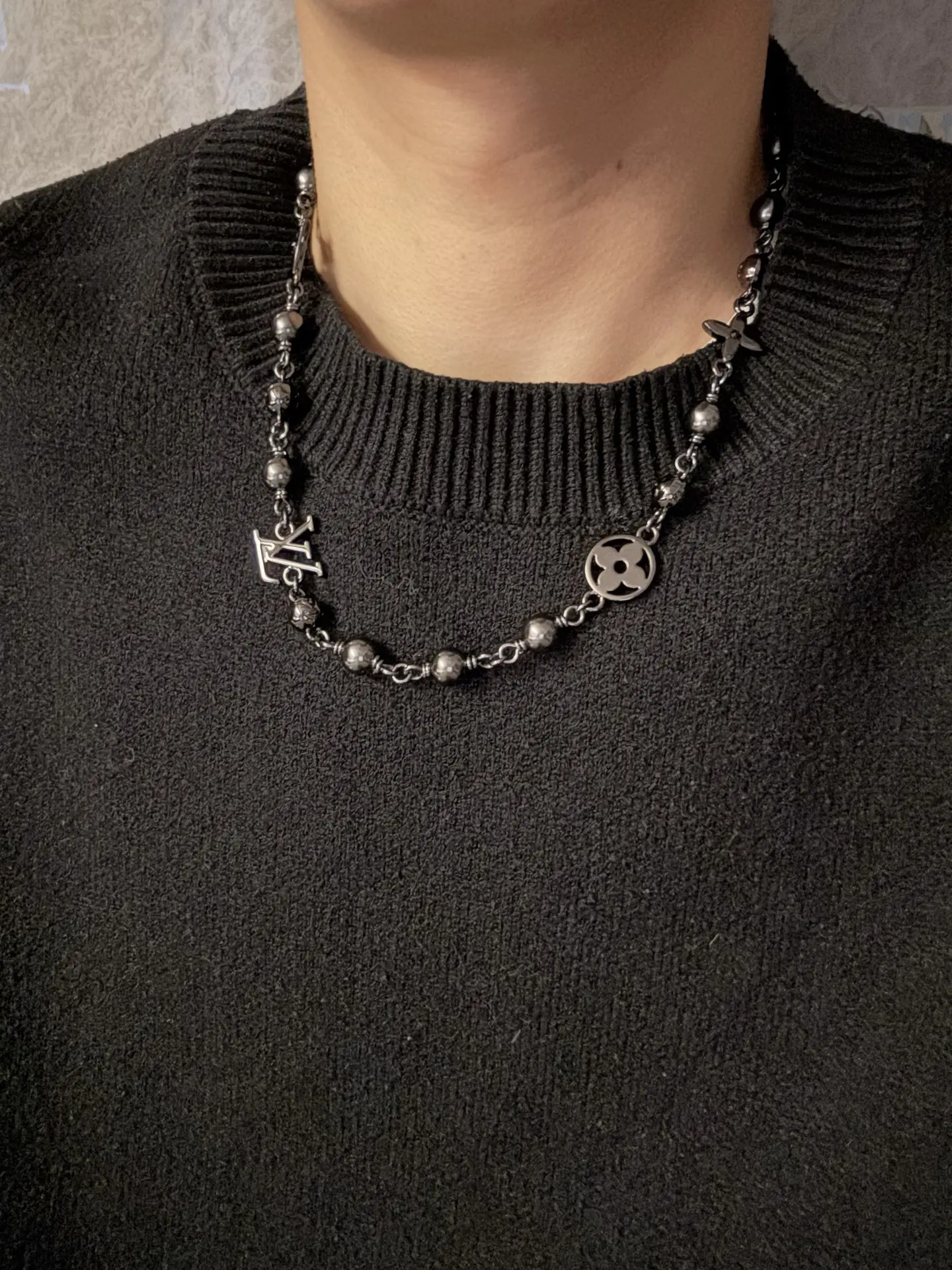 LV Pearls Monogram Necklace D15017650 — view 8