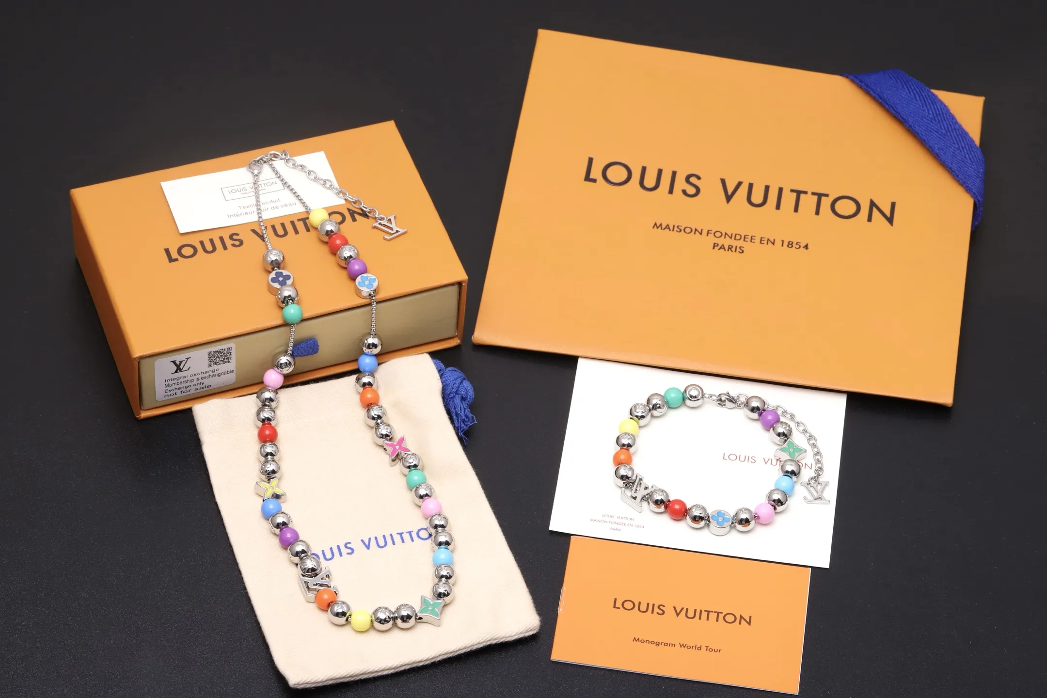 Candy Beaded Logo Necklace D15517444 — view 2
