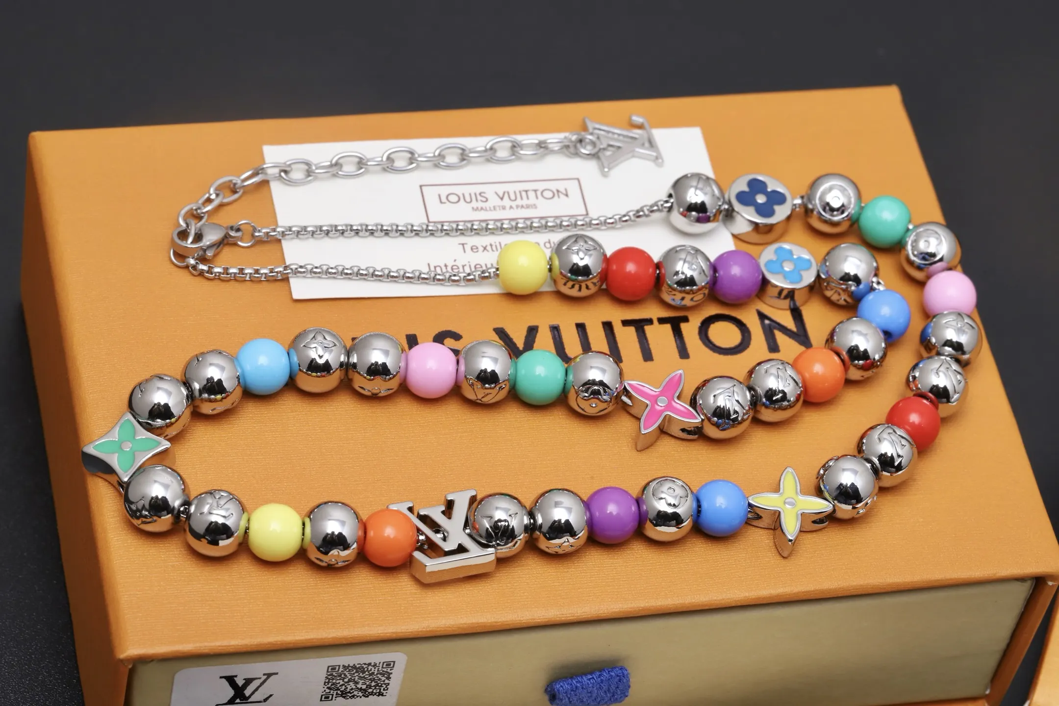 Candy Beaded Logo Necklace D15517444 — view 3