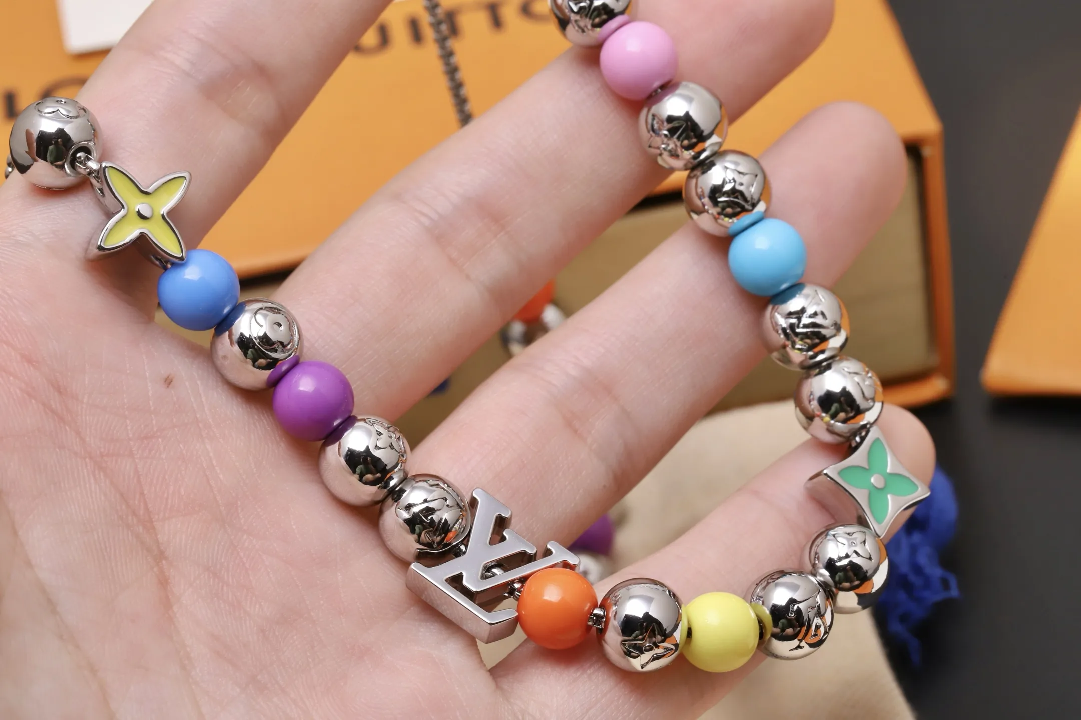 Candy Beaded Logo Necklace D15517444 — view 4