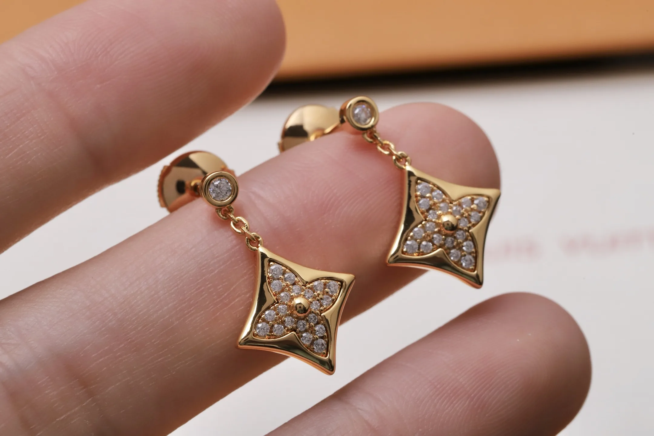 Idylle Blossom Drop Earrings (Gold-Plated Brass) D16017387 — view 3